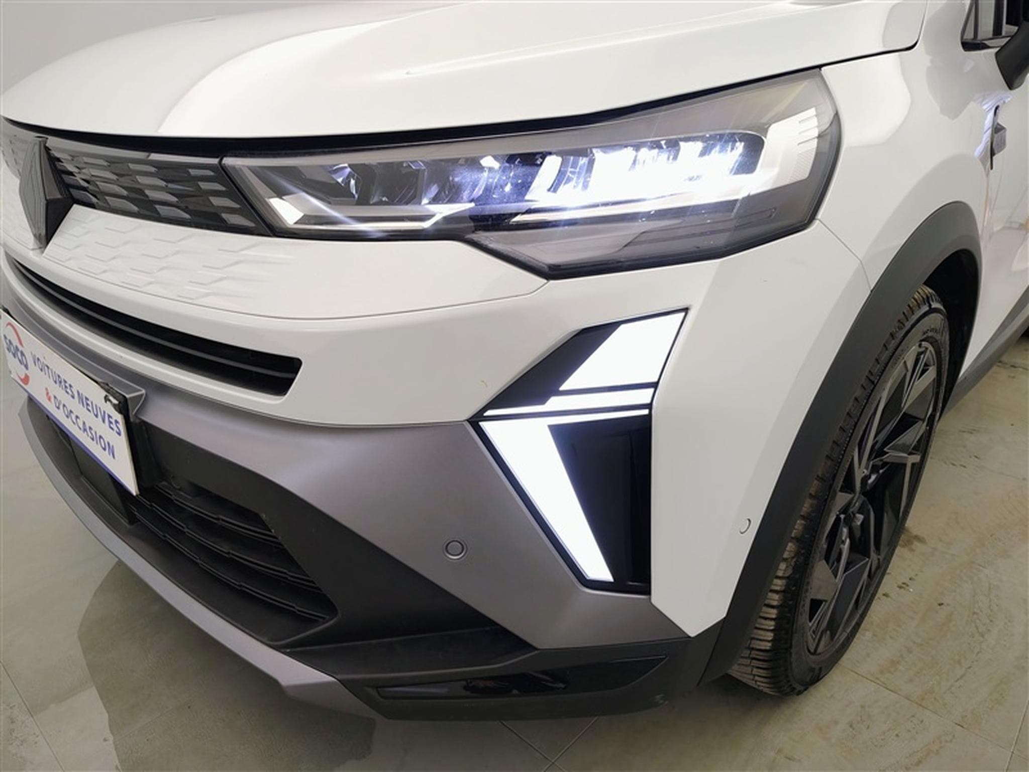 Renault Symbioz 1.6 E-TECH 145 Full Hybride Esprit Alpine NAVI/ S-CUIR/ LED (2025) - Foto 15
