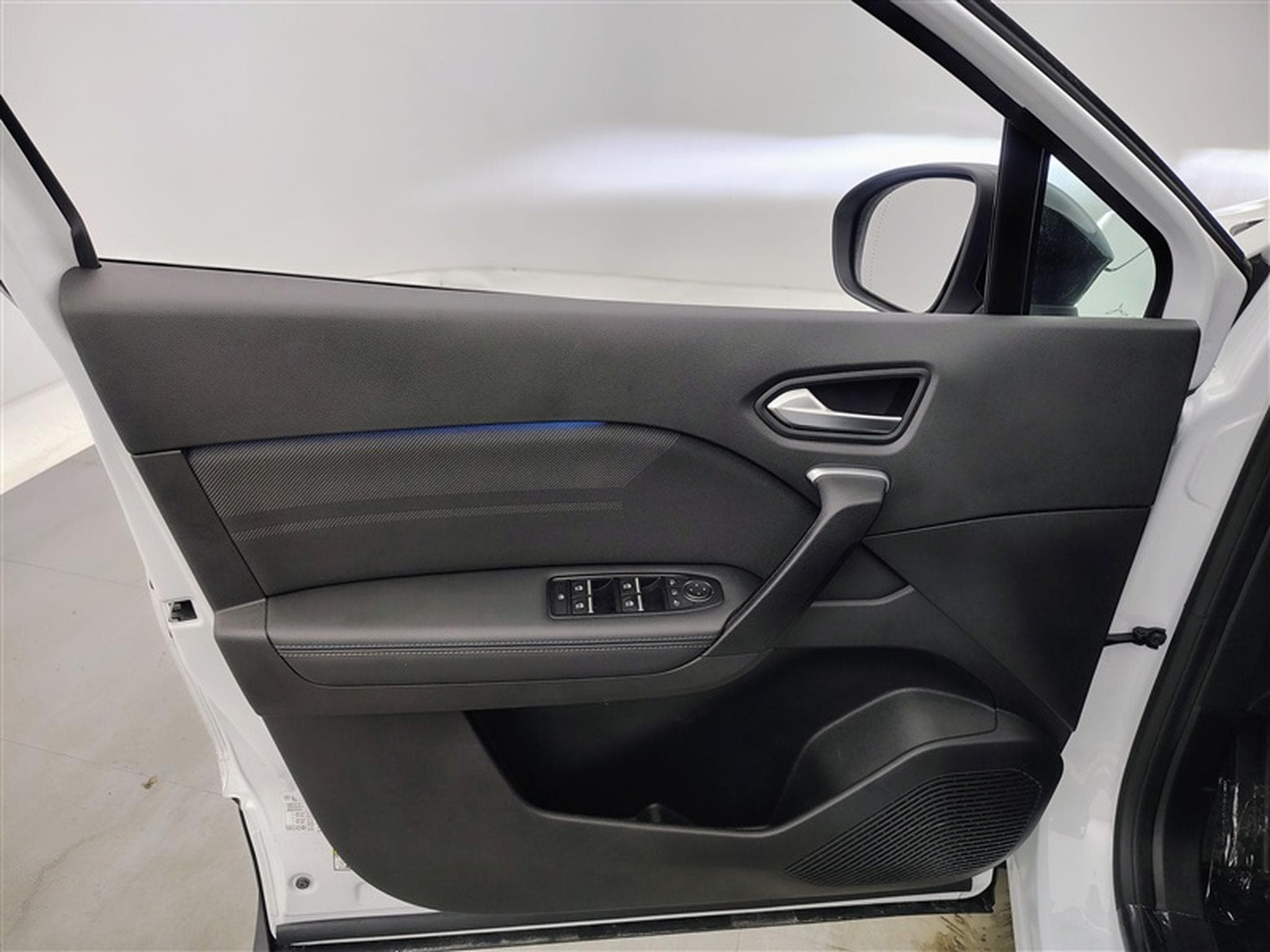 Renault Symbioz 1.6 E-TECH 145 Full Hybride Esprit Alpine NAVI/ S-CUIR/ LED (2025) - Foto 17