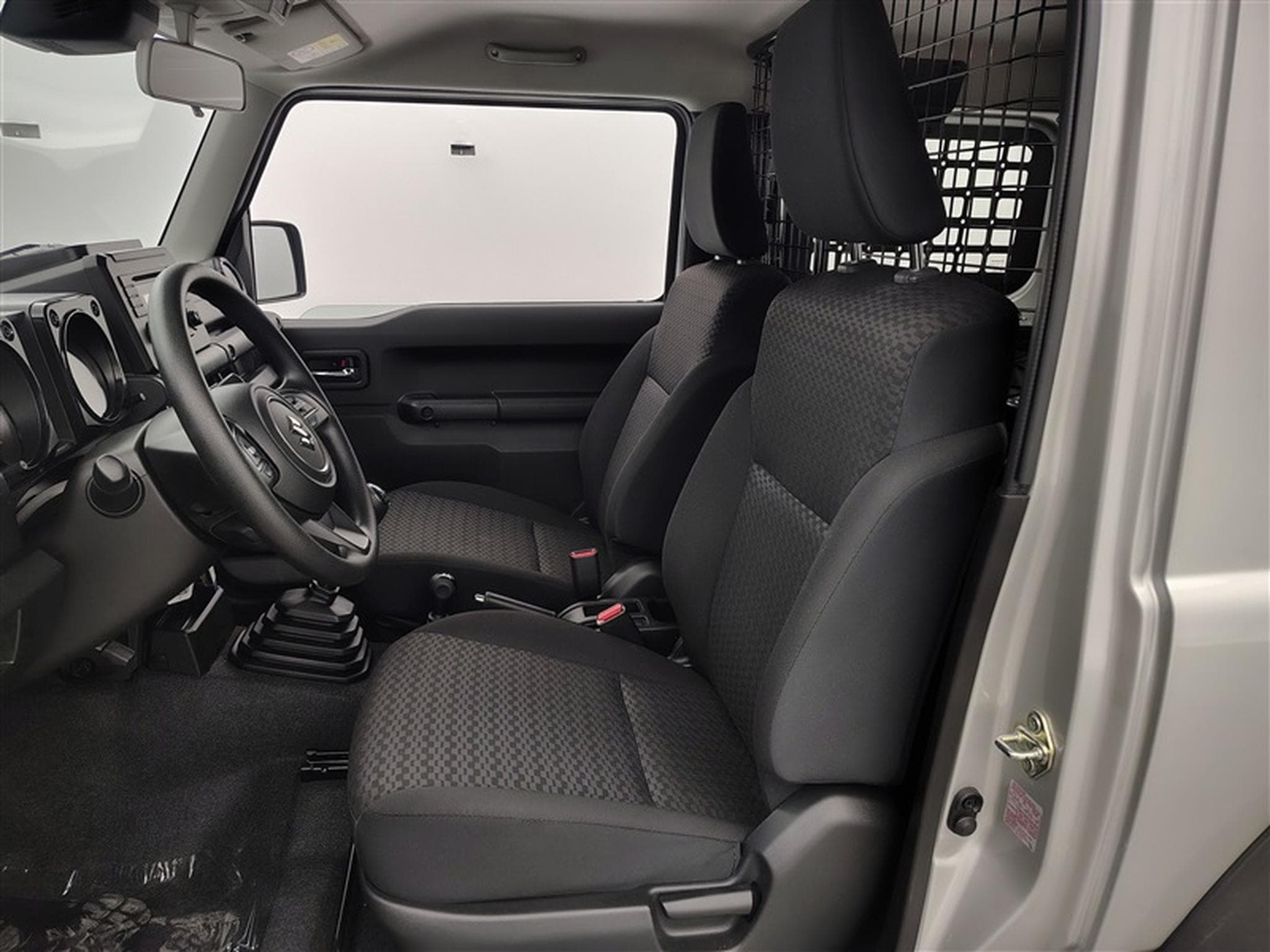 Suzuki Jimny 1.5i 4x4 GL CLIM / BLUETOOTH / LIMITEUR (2024) - Foto 7
