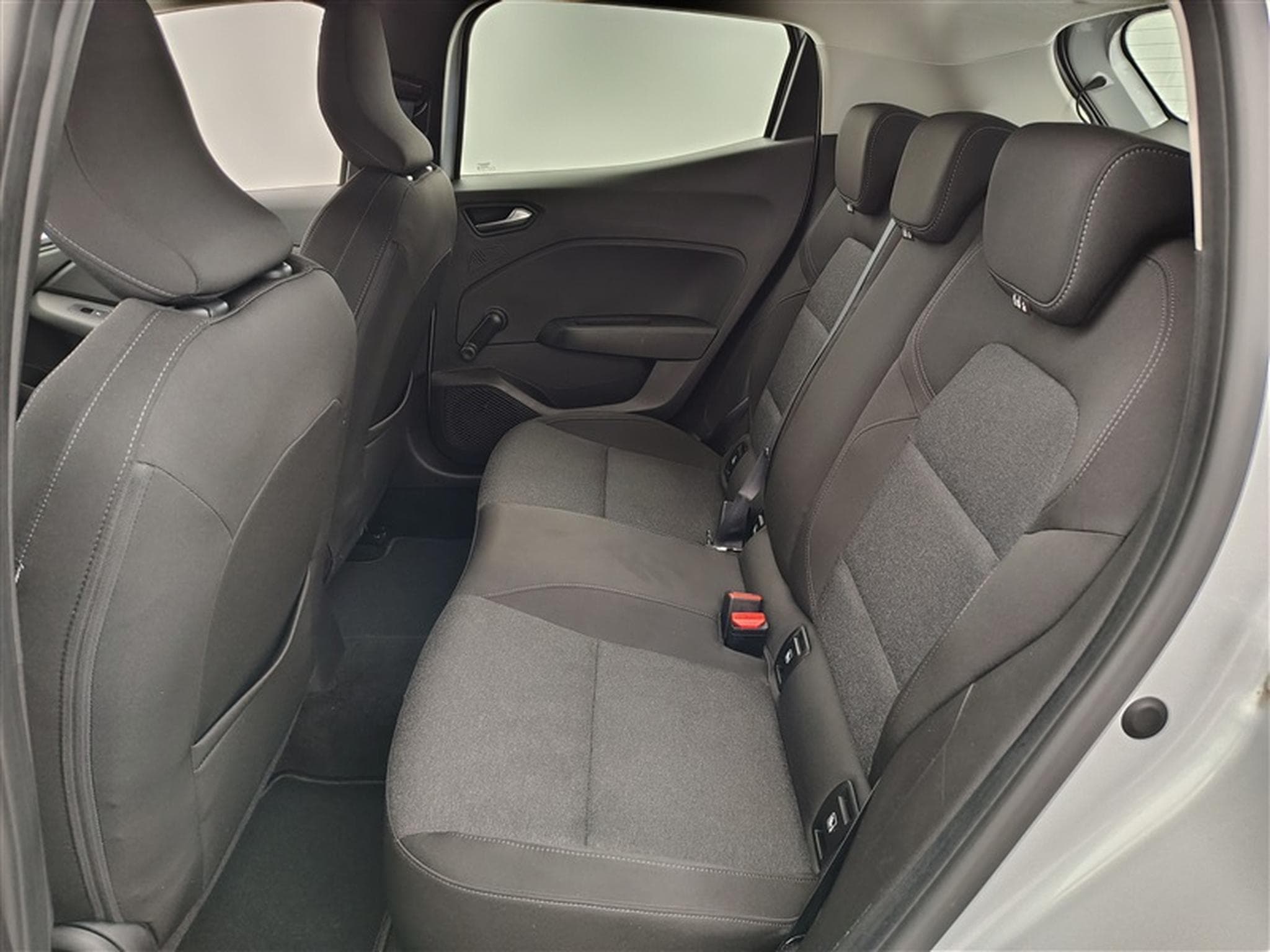 Renault Clio 1.0 TCe Equilibre GPF (2022) - Foto 13