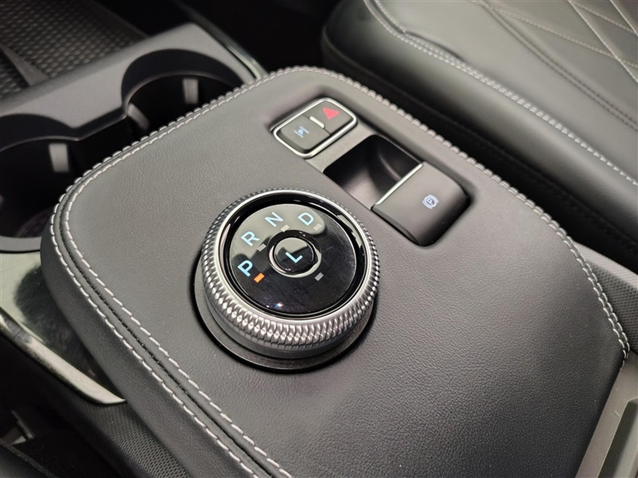 Ford Mustang Mach-E 76 kWh Technologie Pack CUIR/NAVI/FULL LED (2024) - Foto 12