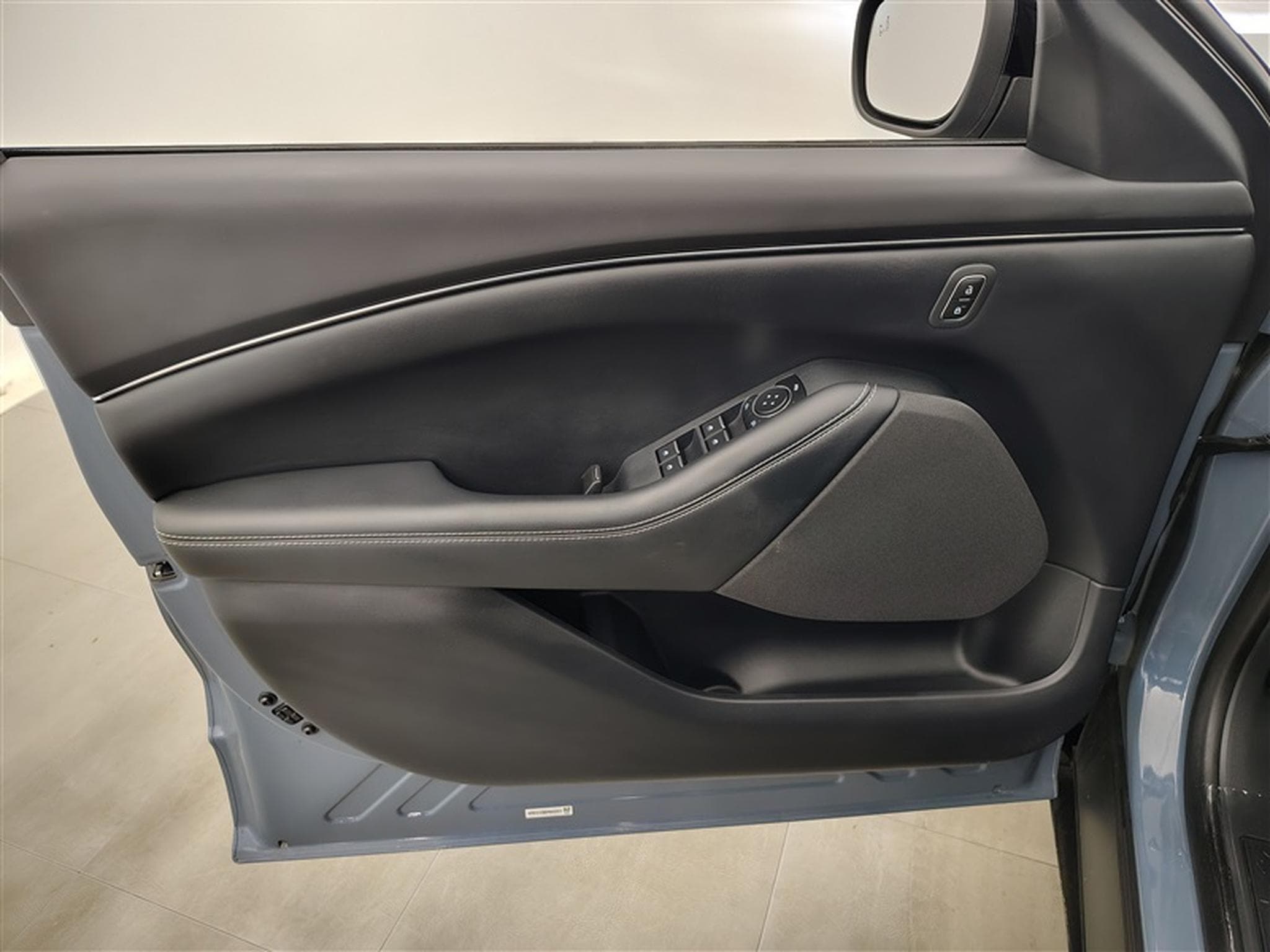 Ford Mustang Mach-E 76 kWh Technologie Pack CUIR/NAVI/FULL LED (2024) - Foto 17