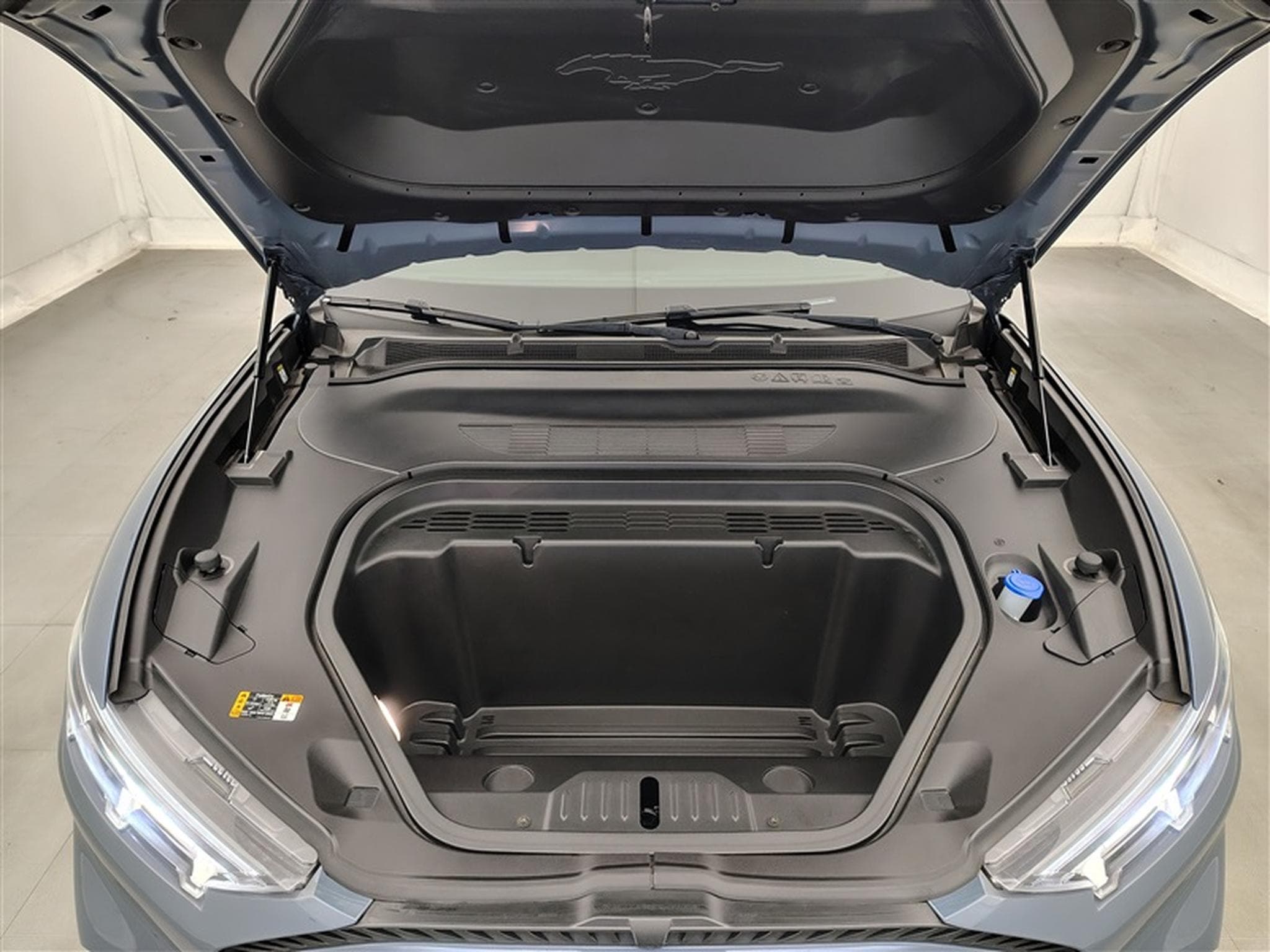 Ford Mustang Mach-E 76 kWh Technologie Pack CUIR/NAVI/FULL LED (2024) - Foto 19