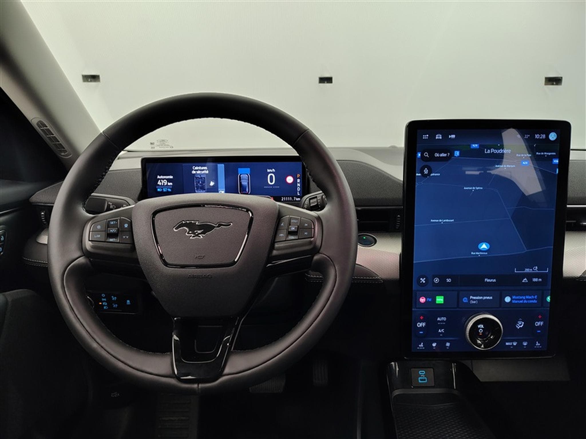 Ford Mustang Mach-E 76 kWh Technologie Pack CUIR/NAVI/FULL LED (2024) - Foto 9