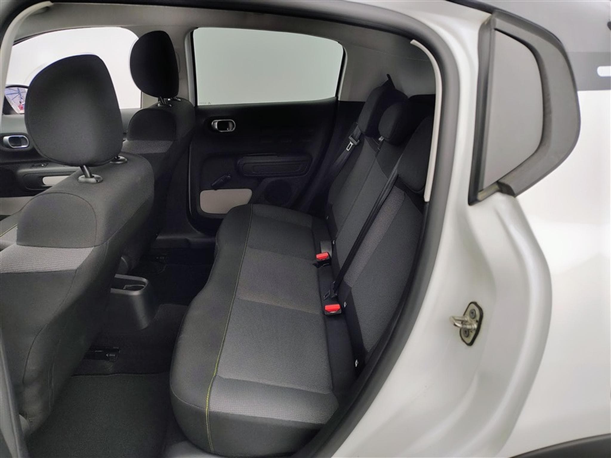 Citroen C3 1.2i PureTech Shine S&S (EU6.4) (2022) - Foto 13