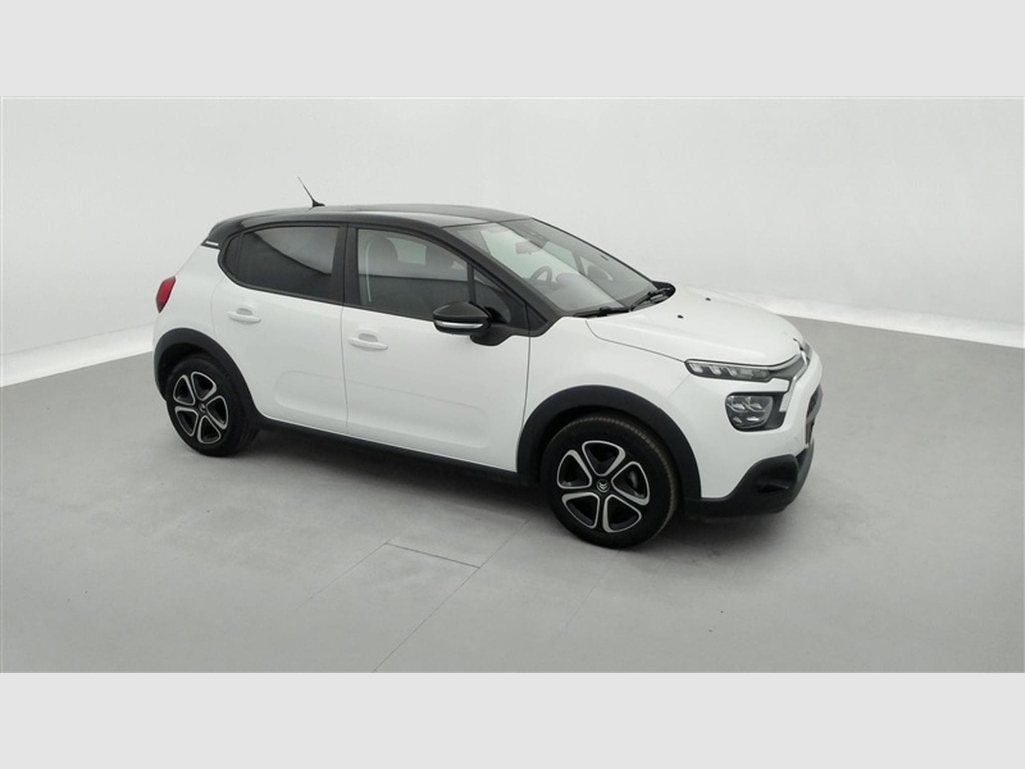 Citroen C3 1.2i PureTech Shine S&S (EU6.4) (2022) - Foto 21