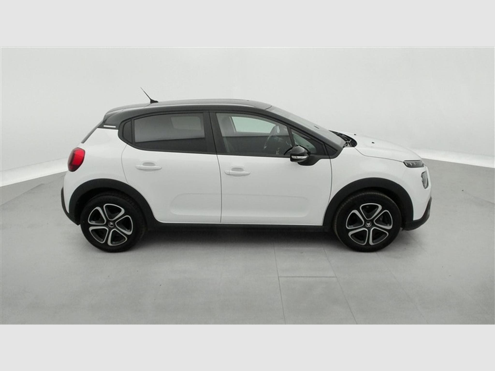 Citroen C3 1.2i PureTech Shine S&S (EU6.4) (2022) - Foto 22