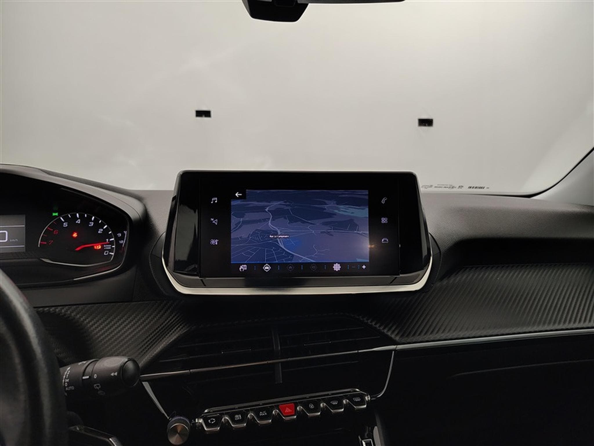Peugeot 2008 1.2 PureTech Active NAVI/PDC (2020) - Foto 11