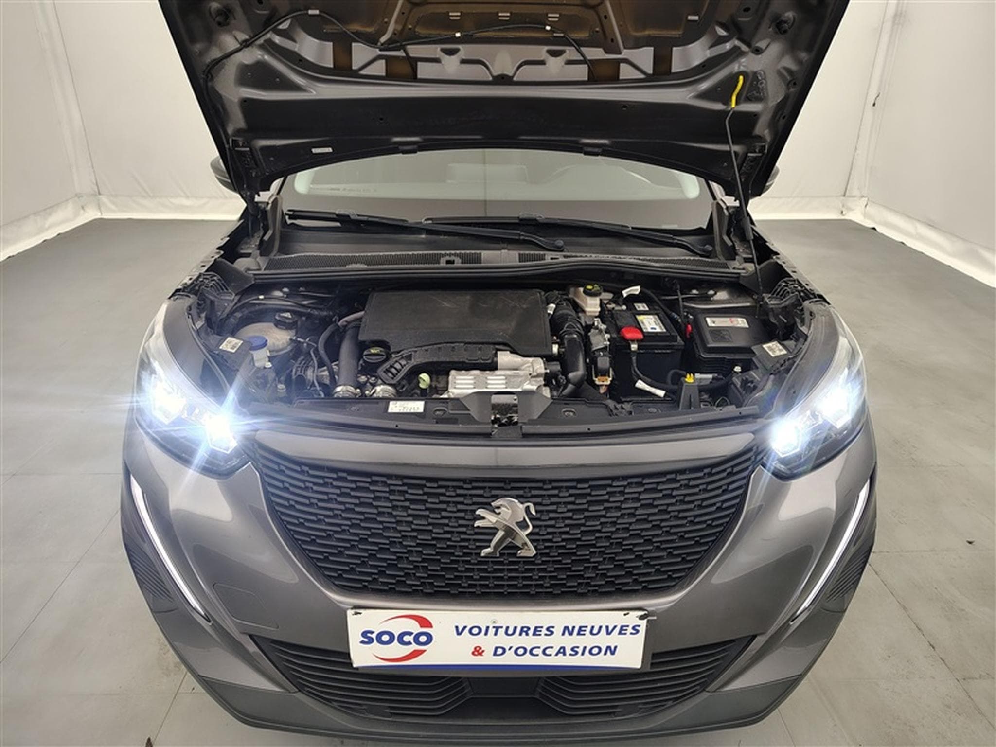 Peugeot 2008 1.2 PureTech Active NAVI/PDC (2020) - Foto 19