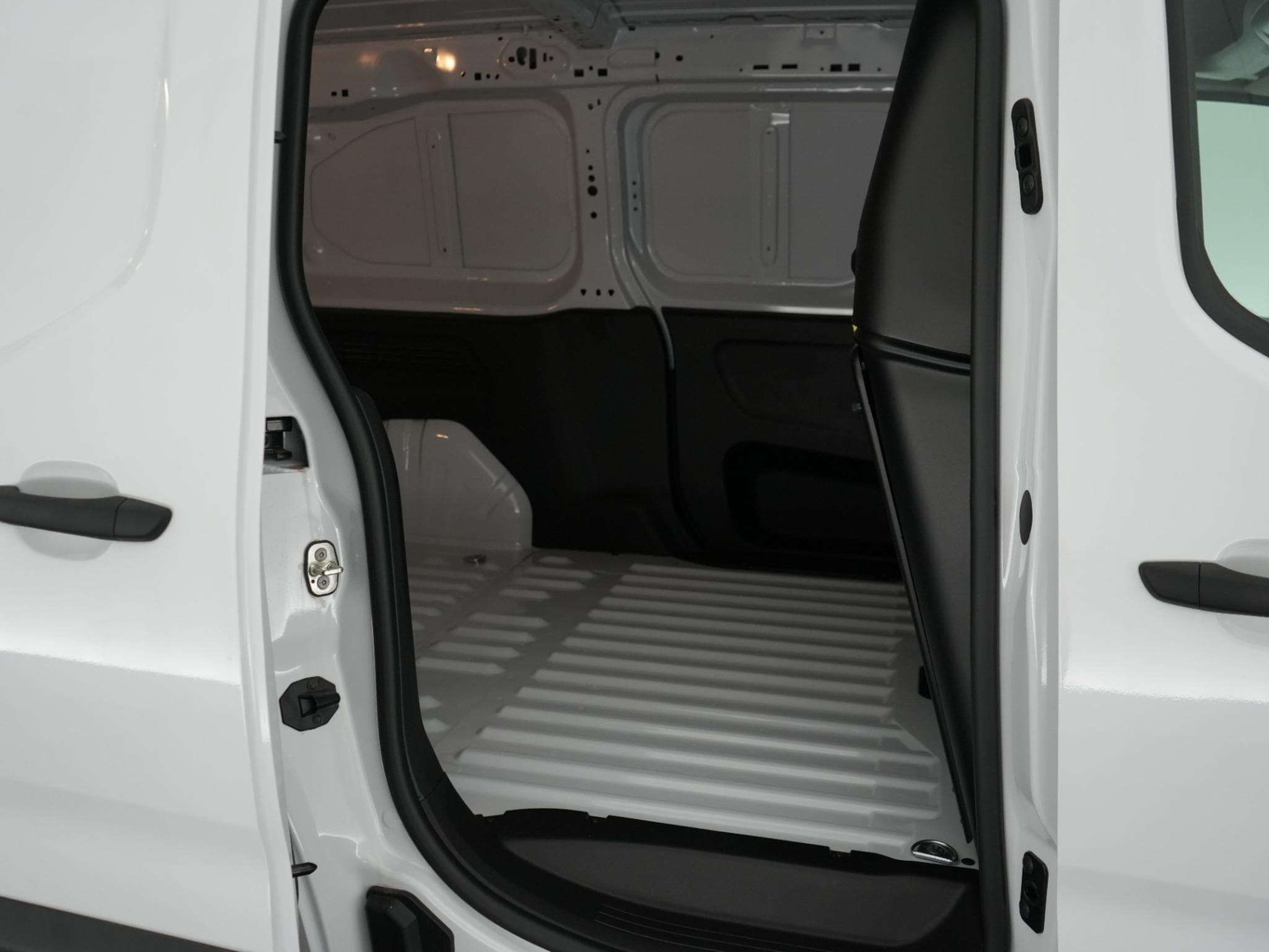Opel Combo Cargo L2H1 Heavy (2026) - Photo 11
