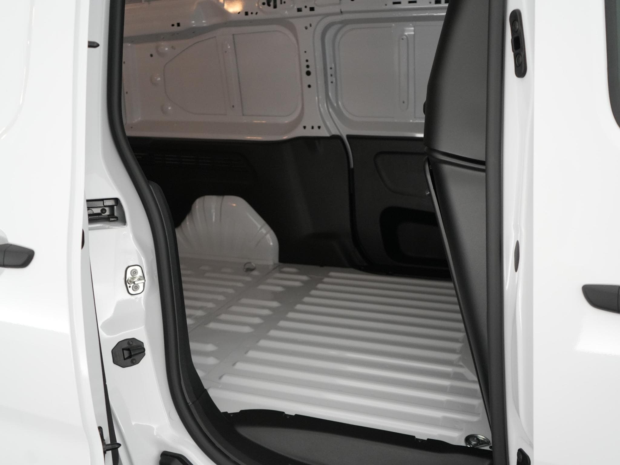 Opel Combo Cargo L2H1 Heavy (2026) - Foto 14