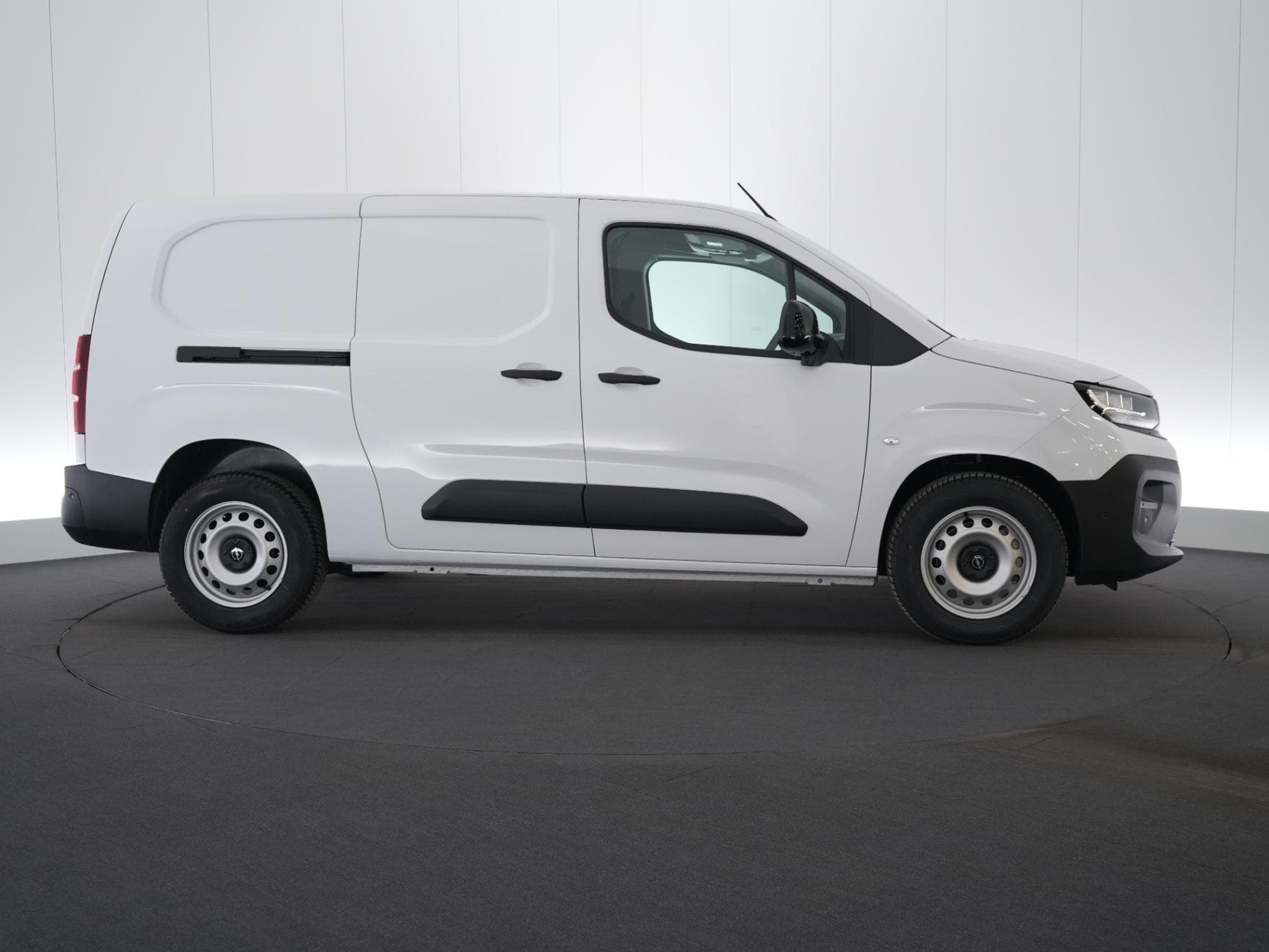 Opel Combo Cargo L2H1 Heavy (2026) - Foto 6