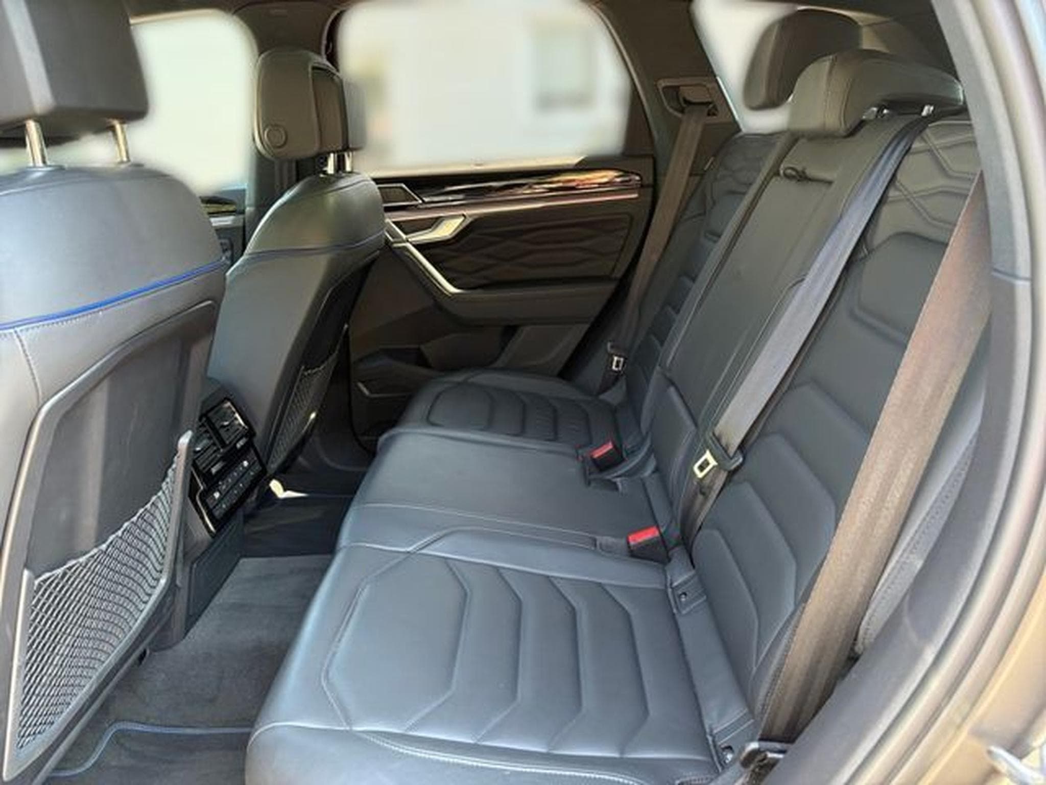 VW Touareg Touareg 3.0 TSI eHybrid 340 kW 4Motion R (2024) - Foto 13
