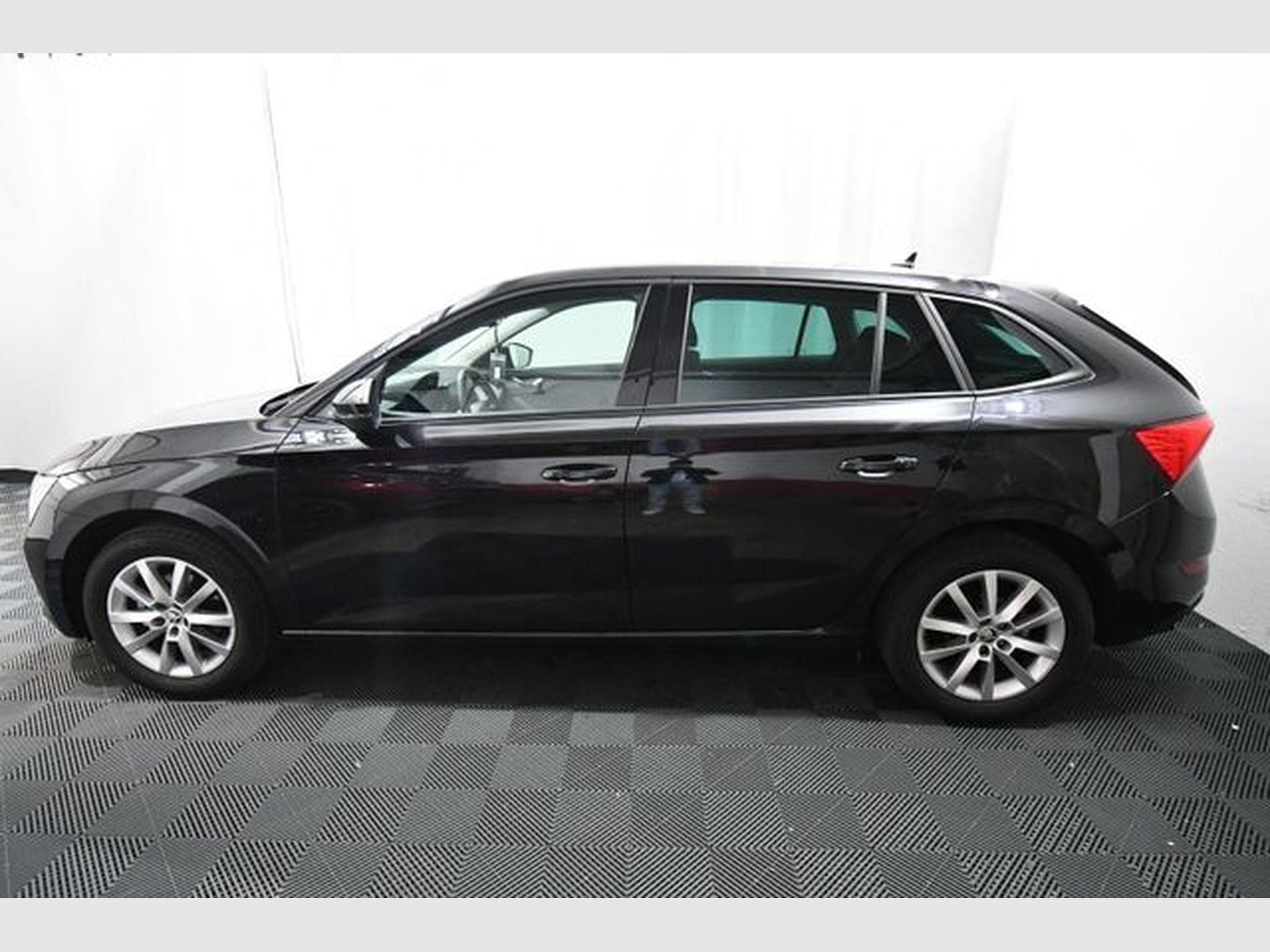Skoda Scala Scala Ambition, PDC, Navi A., Klima, R-View (2023) - Photo 2