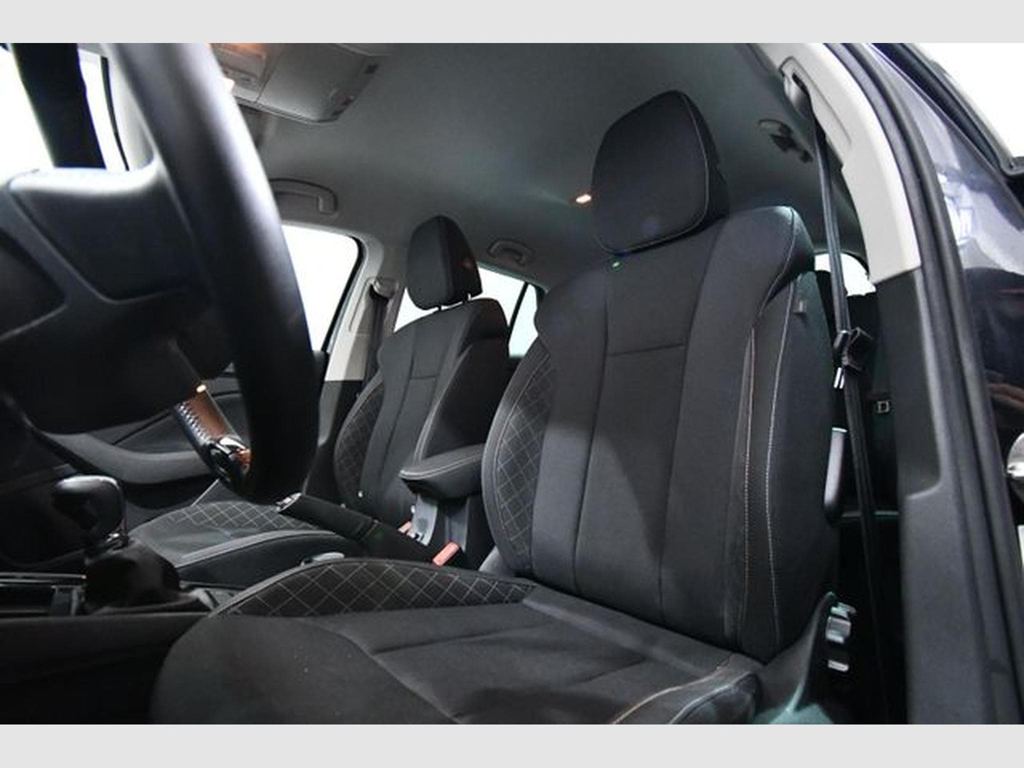 Skoda Scala Scala Ambition, PDC, Navi A., Klima, R-View (2023) - Photo 6