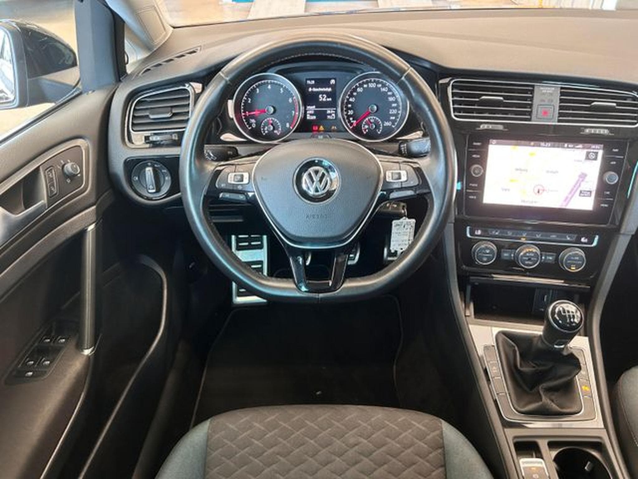 VW Golf Golf 1.5 TSI IQ.DRIVE Navi Kamera PDC Bluetooth (2019) - Photo 12