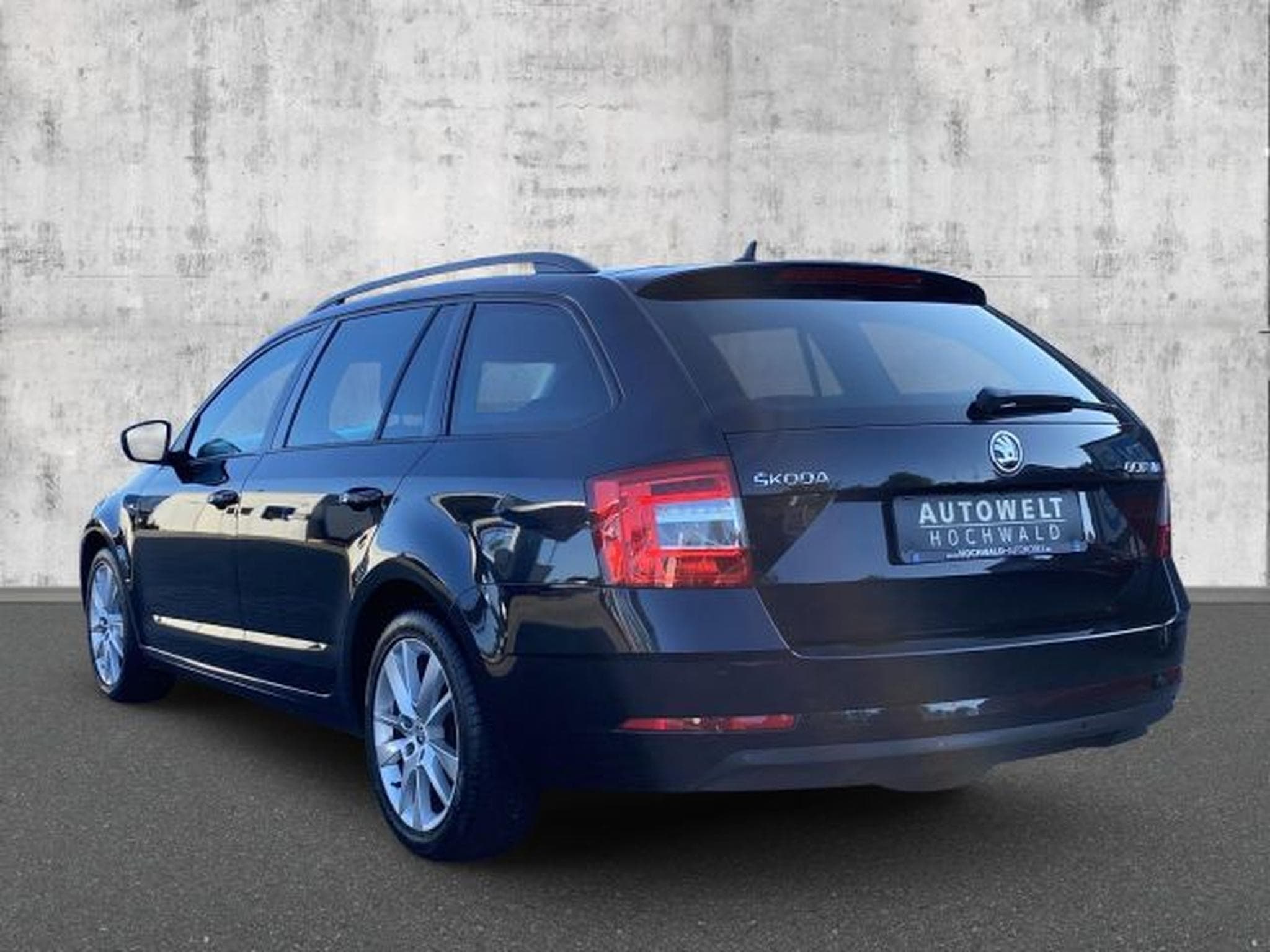 Skoda Octavia Octavia 1.6 TDI DSG NAVI PDC Tempo AHK GARANTIE (2018) - Photo 3