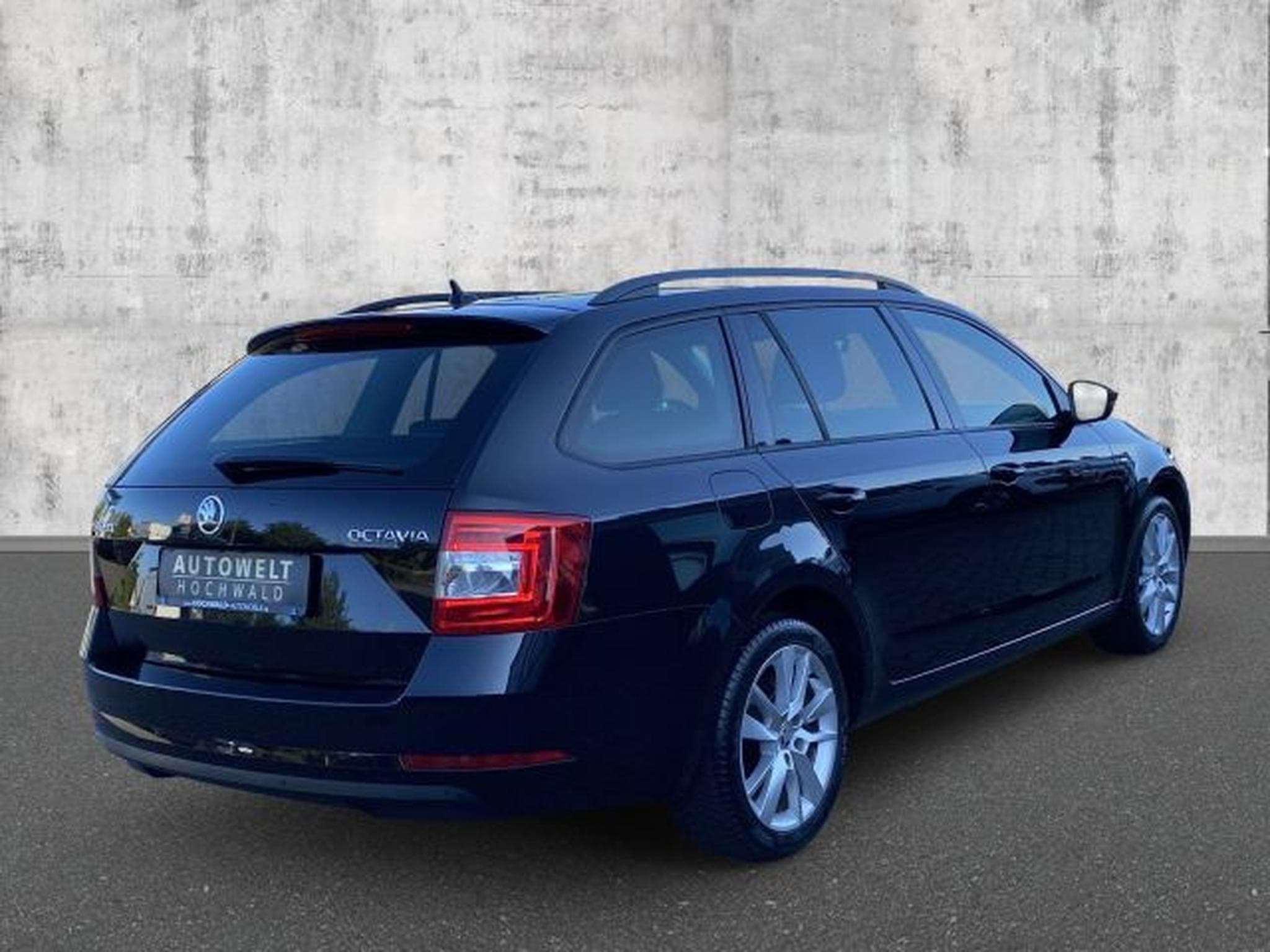 Skoda Octavia Octavia 1.6 TDI DSG NAVI PDC Tempo AHK GARANTIE (2018) - Photo 5