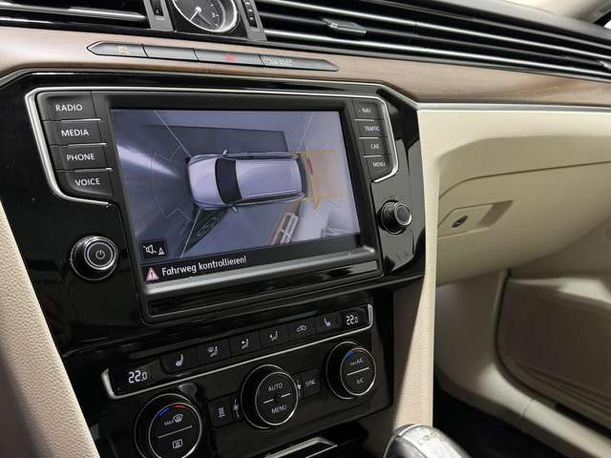 VW Passat R Line 4M *19''*Digital*ACC*H-UP*AHK*Pano (2016) - Foto 10