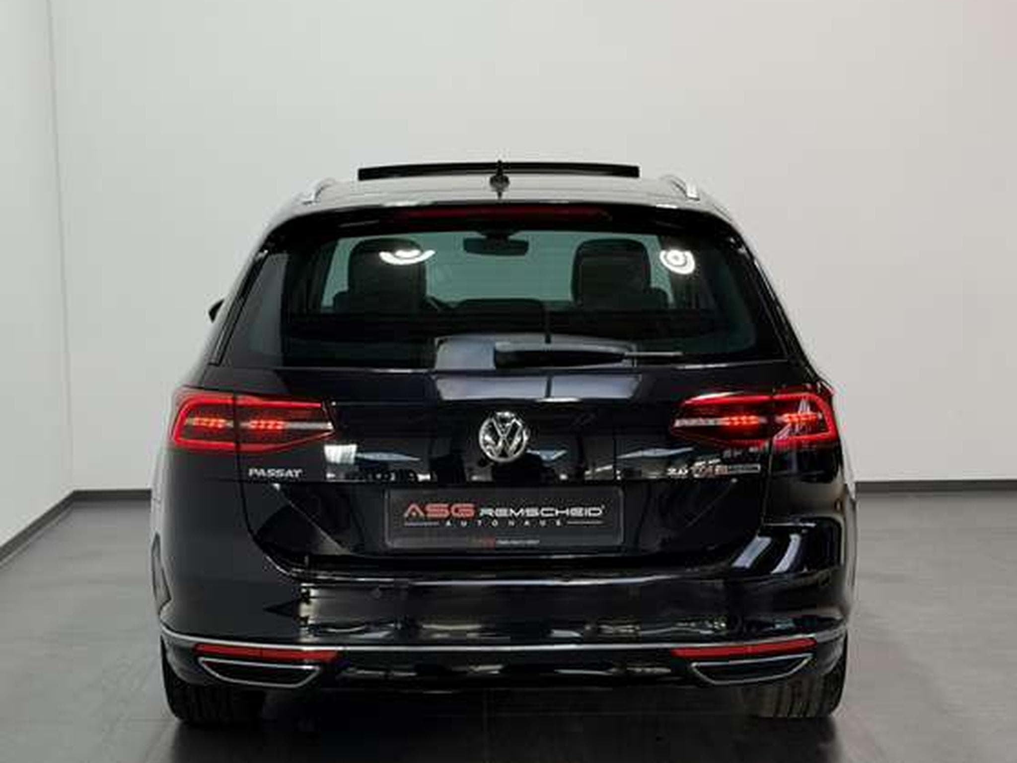 VW Passat R Line 4M *19''*Digital*ACC*H-UP*AHK*Pano (2016) - Foto 5