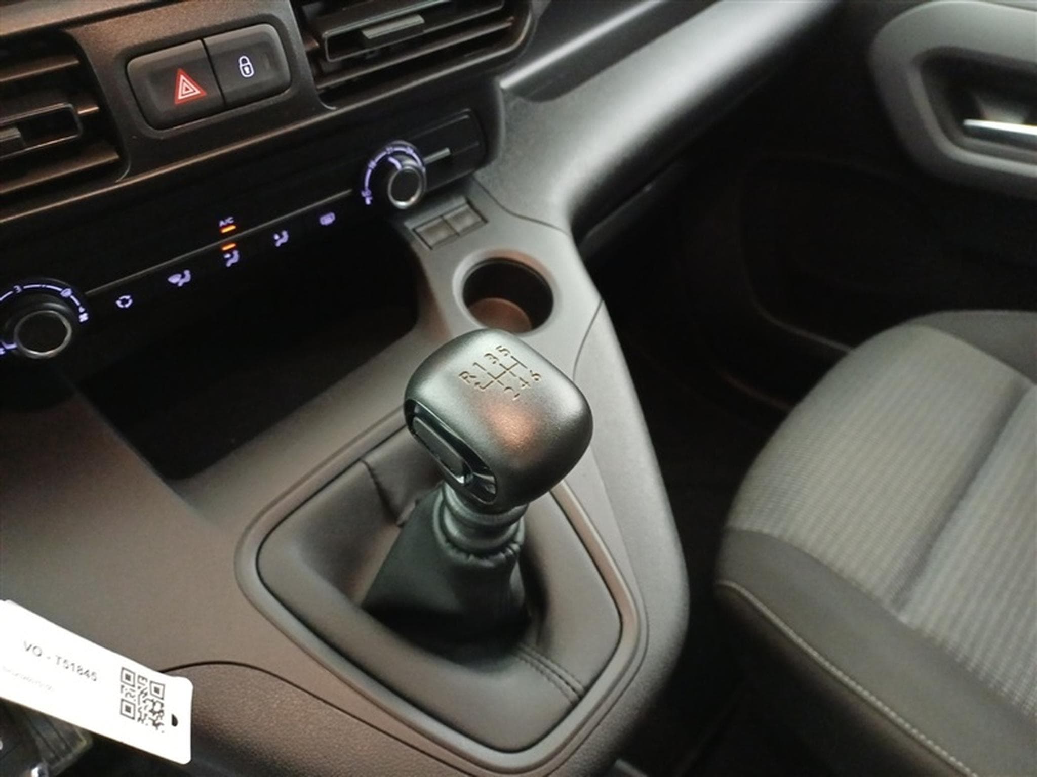 Toyota Proace 1.5 D-4D Active S/S (EU6.3) (2023) - Photo 12