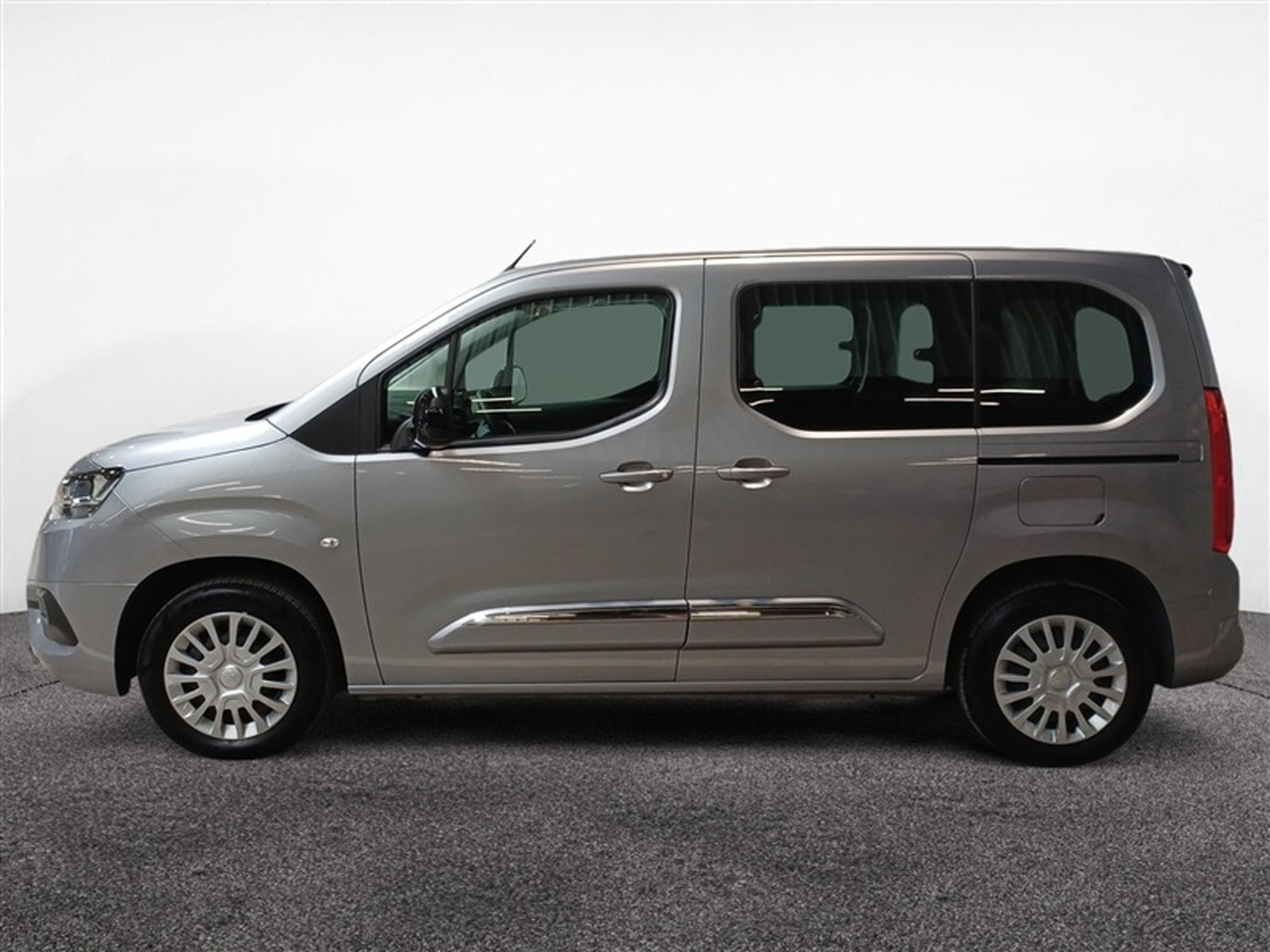 Toyota Proace 1.5 D-4D Active S/S (EU6.3) (2023) - Photo 3
