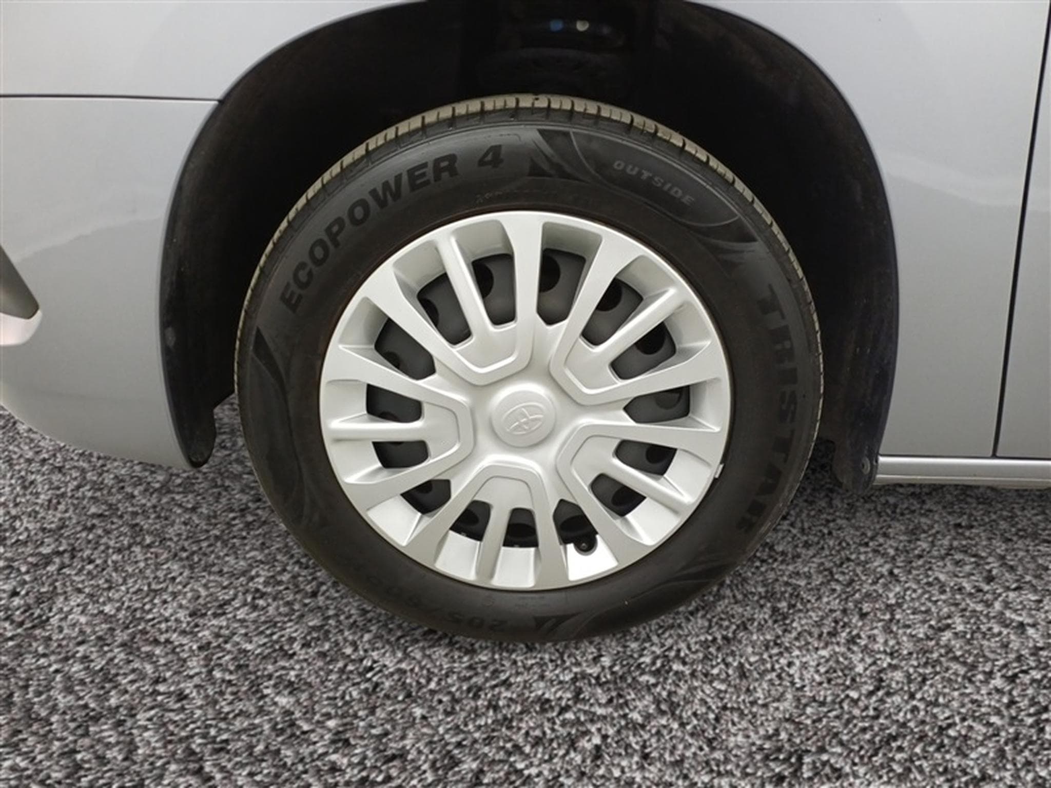 Toyota Proace 1.5 D-4D Active S/S (EU6.3) (2023) - Photo 6