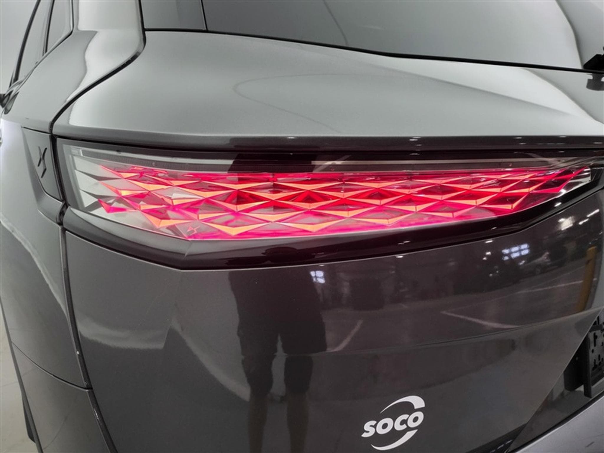 DS Automobiles DS7 1.5 HDI EAT8 Performance Line *NAVI/CARPLAY/S-CUIR* (2023) - Foto 16