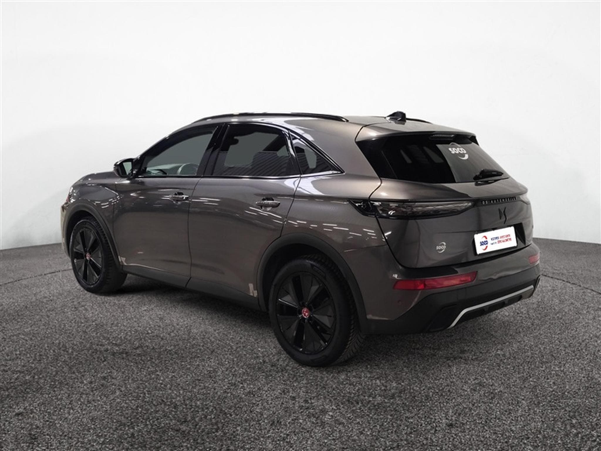 DS Automobiles DS7 1.5 HDI EAT8 Performance Line *NAVI/CARPLAY/S-CUIR* (2023) - Foto 2