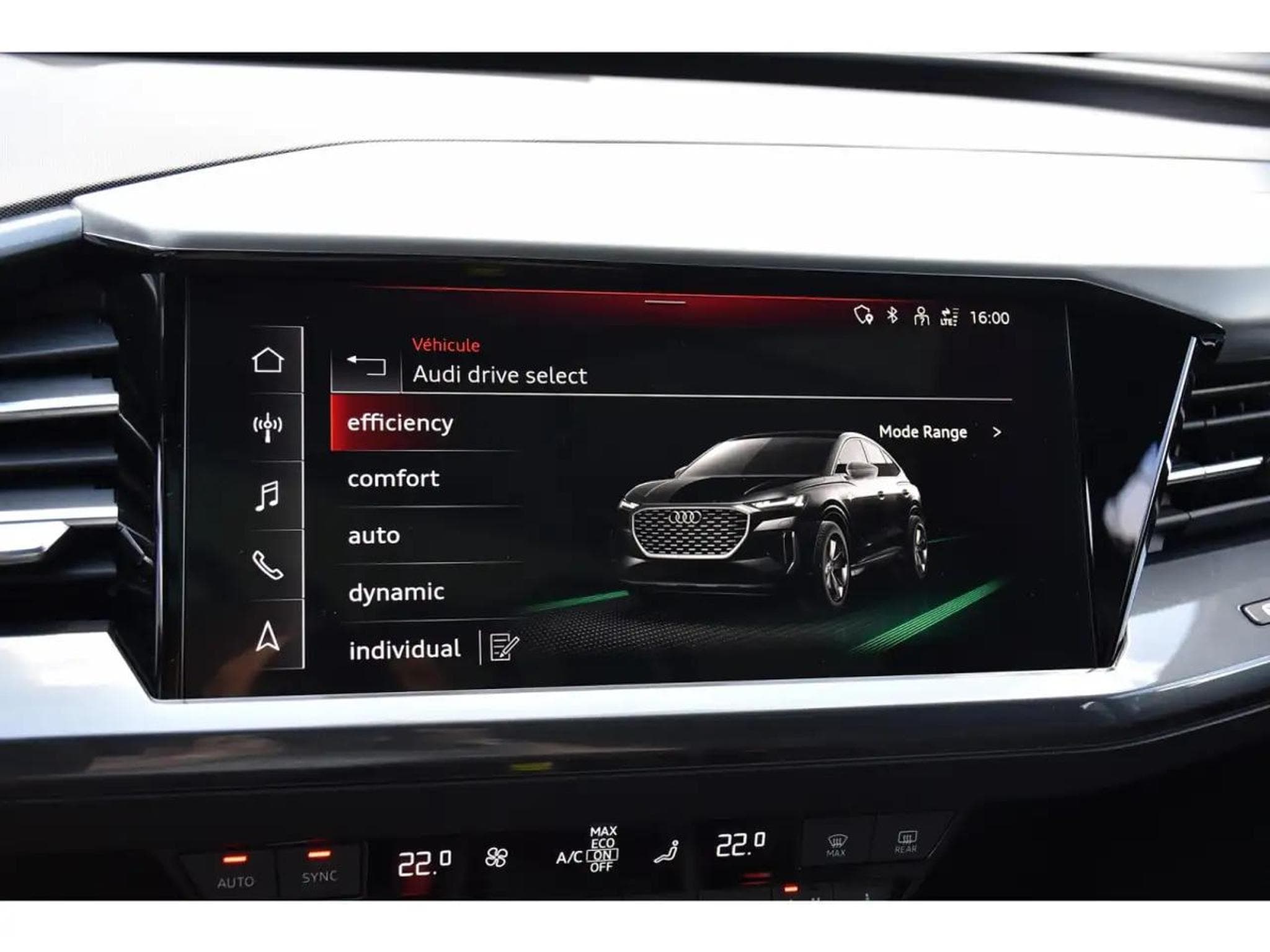 Audi e-tron (2024) - Foto 17