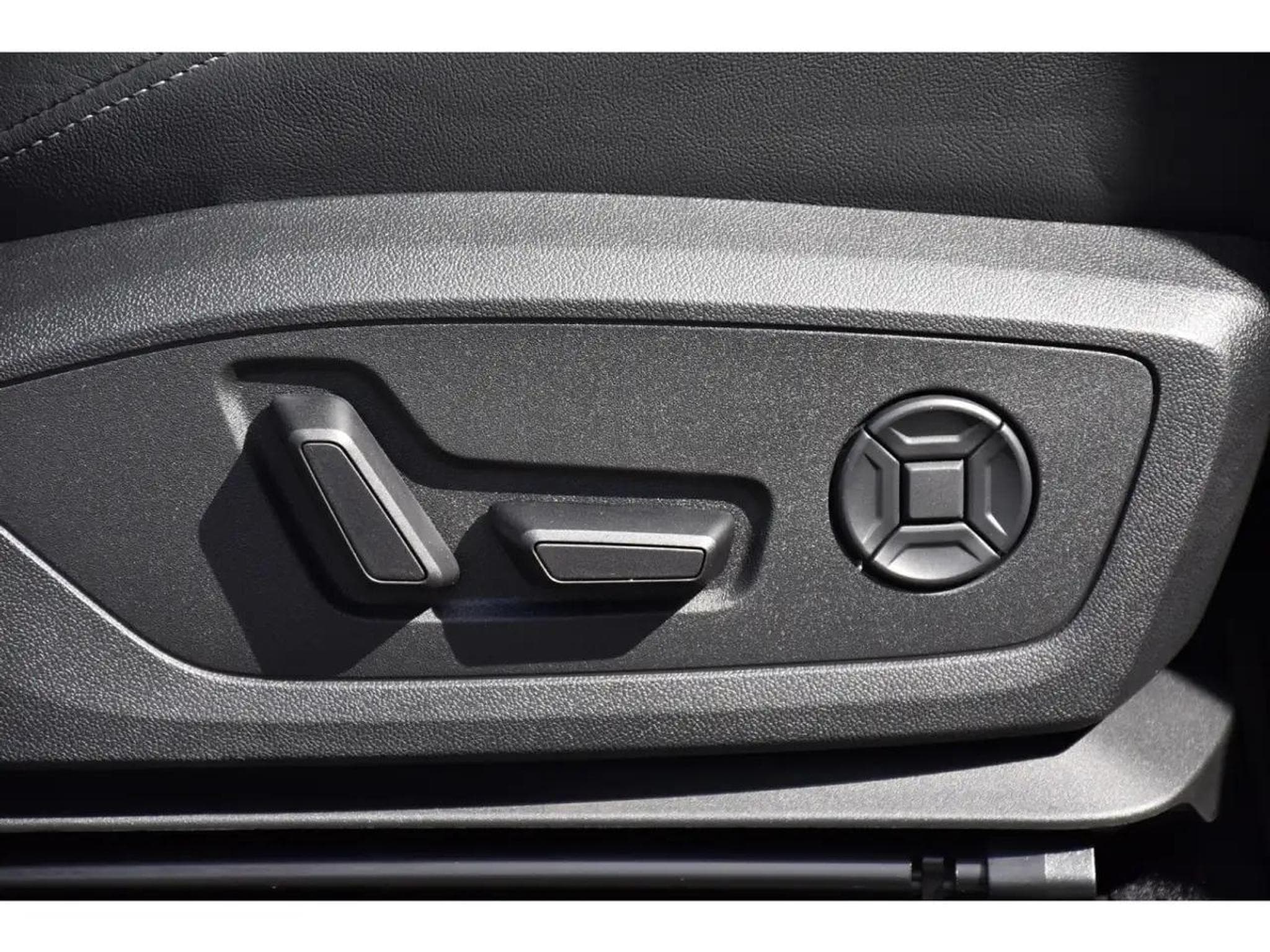 Audi e-tron (2024) - Foto 25