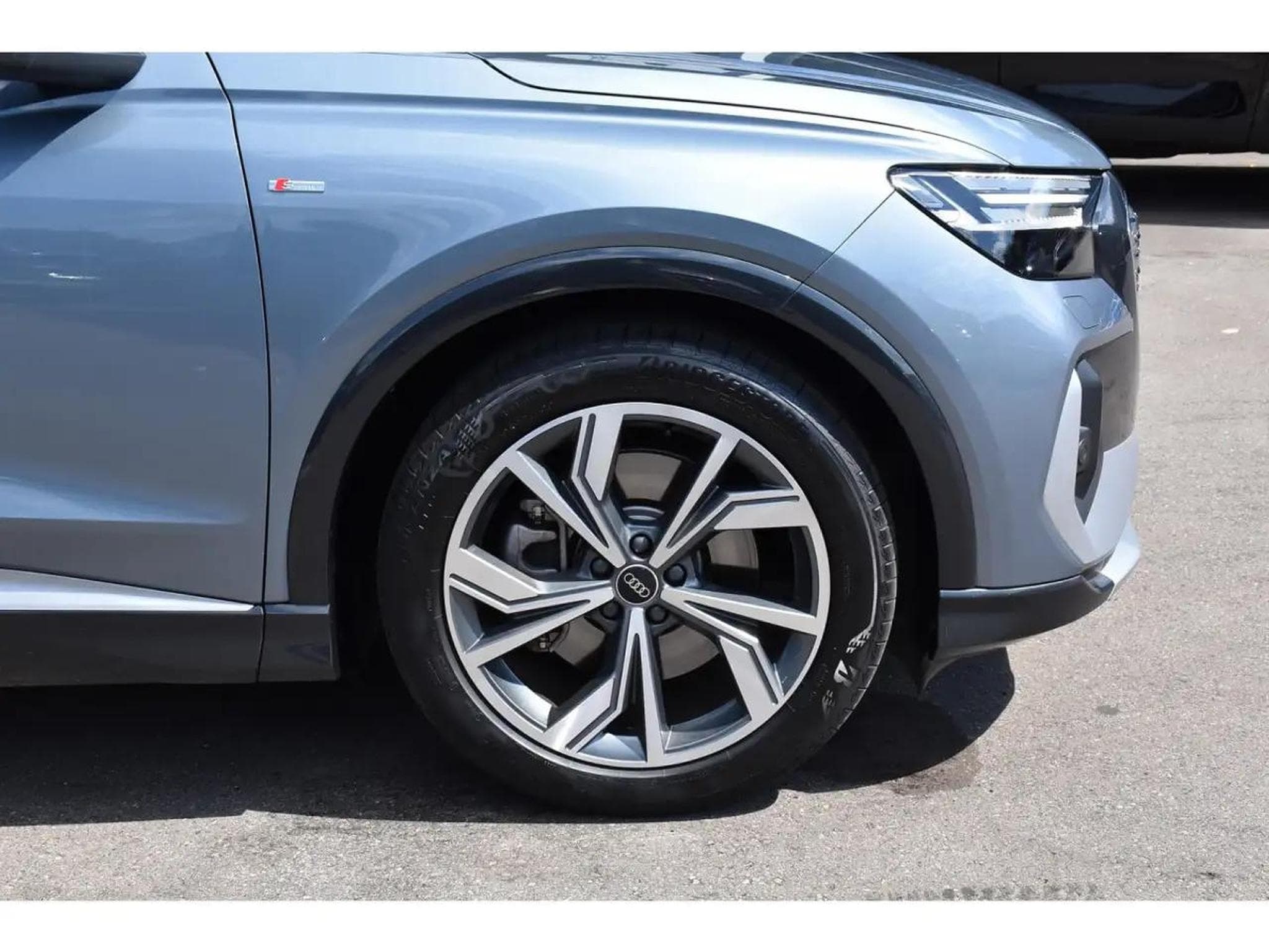 Audi e-tron (2024) - Foto 6