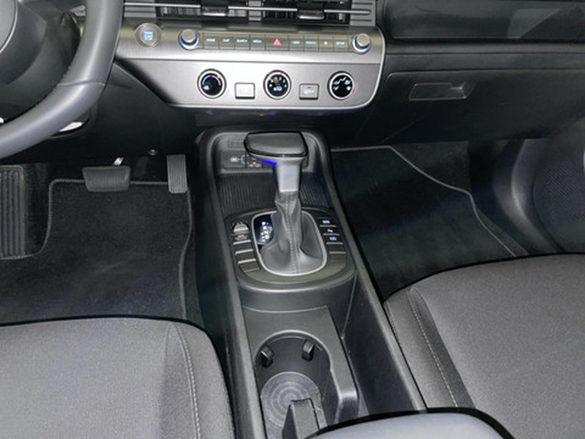 Hyundai Kona 1.0 T-GDI Techno 48V 7-DCT (2024) - Photo 10