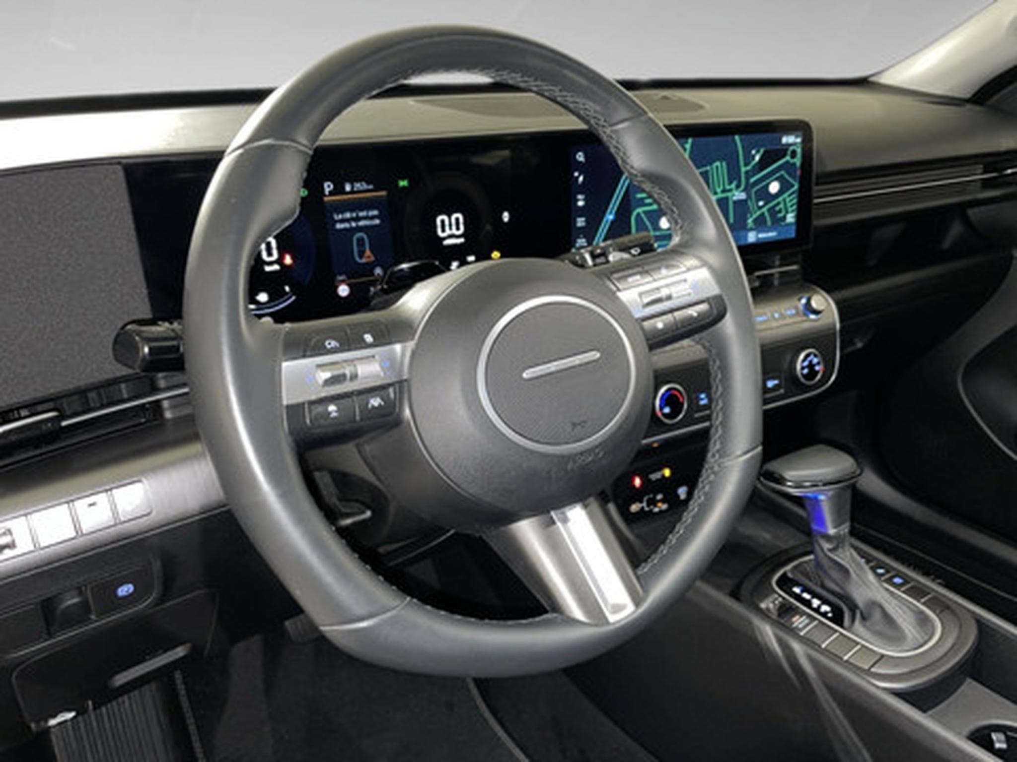 Hyundai Kona 1.0 T-GDI Techno 48V 7-DCT (2024) - Photo 8