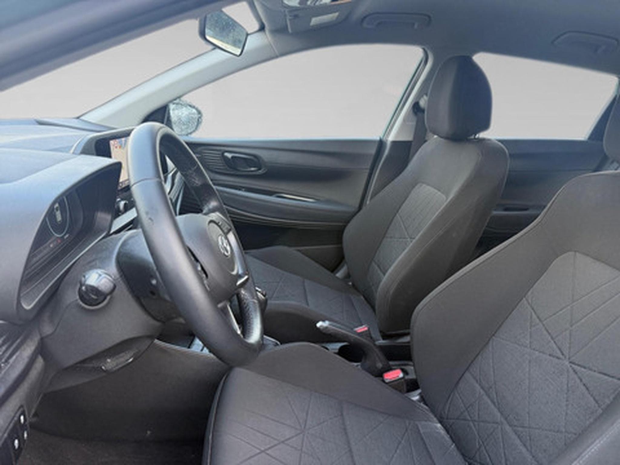 Hyundai Bayon 1.0 TGDi 100 Twist (2023) - Photo 4