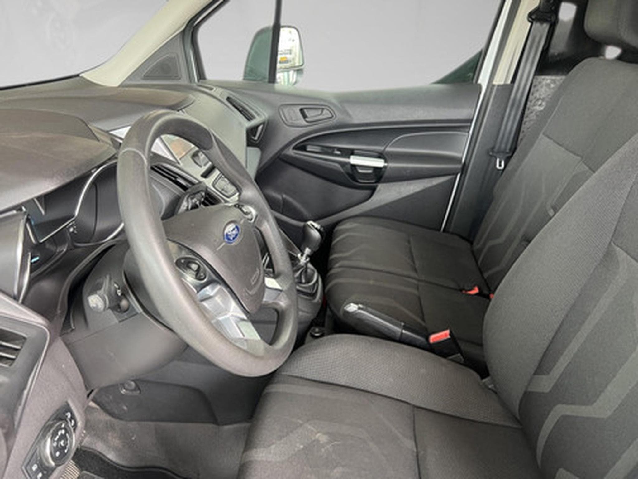 Ford Transit 290M 2.2 TD 74/100 Ambiente (2017) - Photo 11