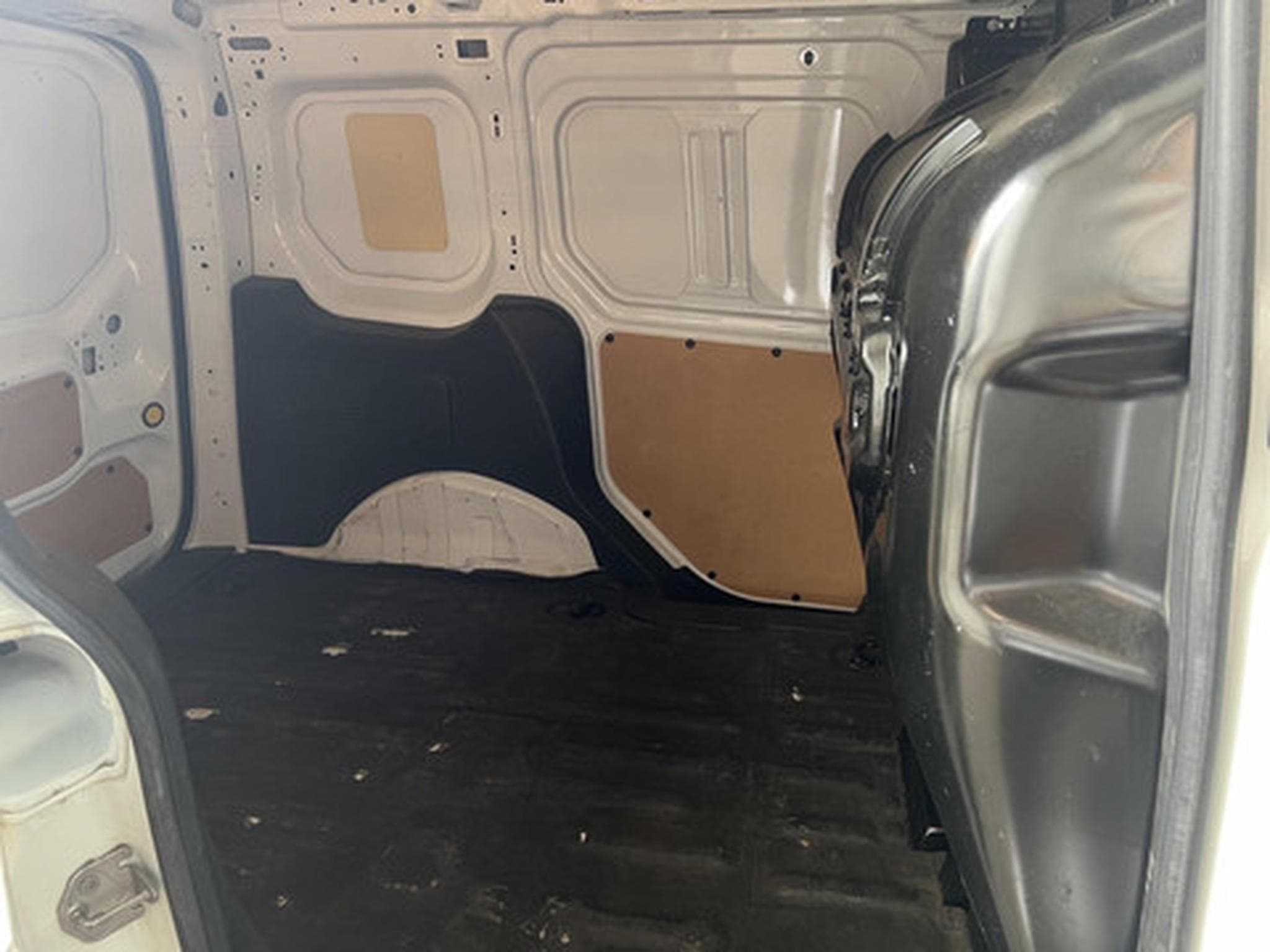 Ford Transit 290M 2.2 TD 74/100 Ambiente (2017) - Photo 12