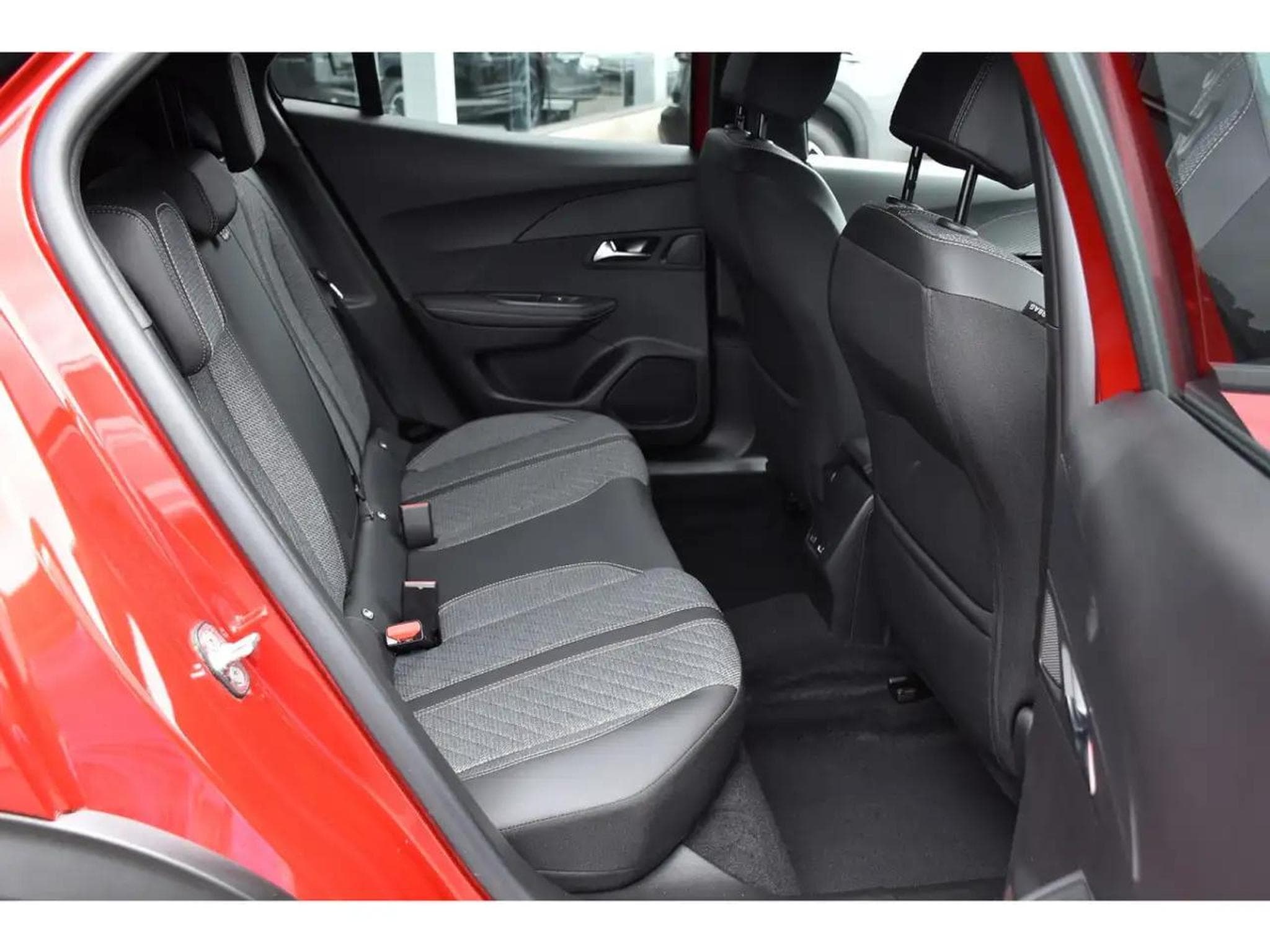 Peugeot 2008 (2025) - Foto 8