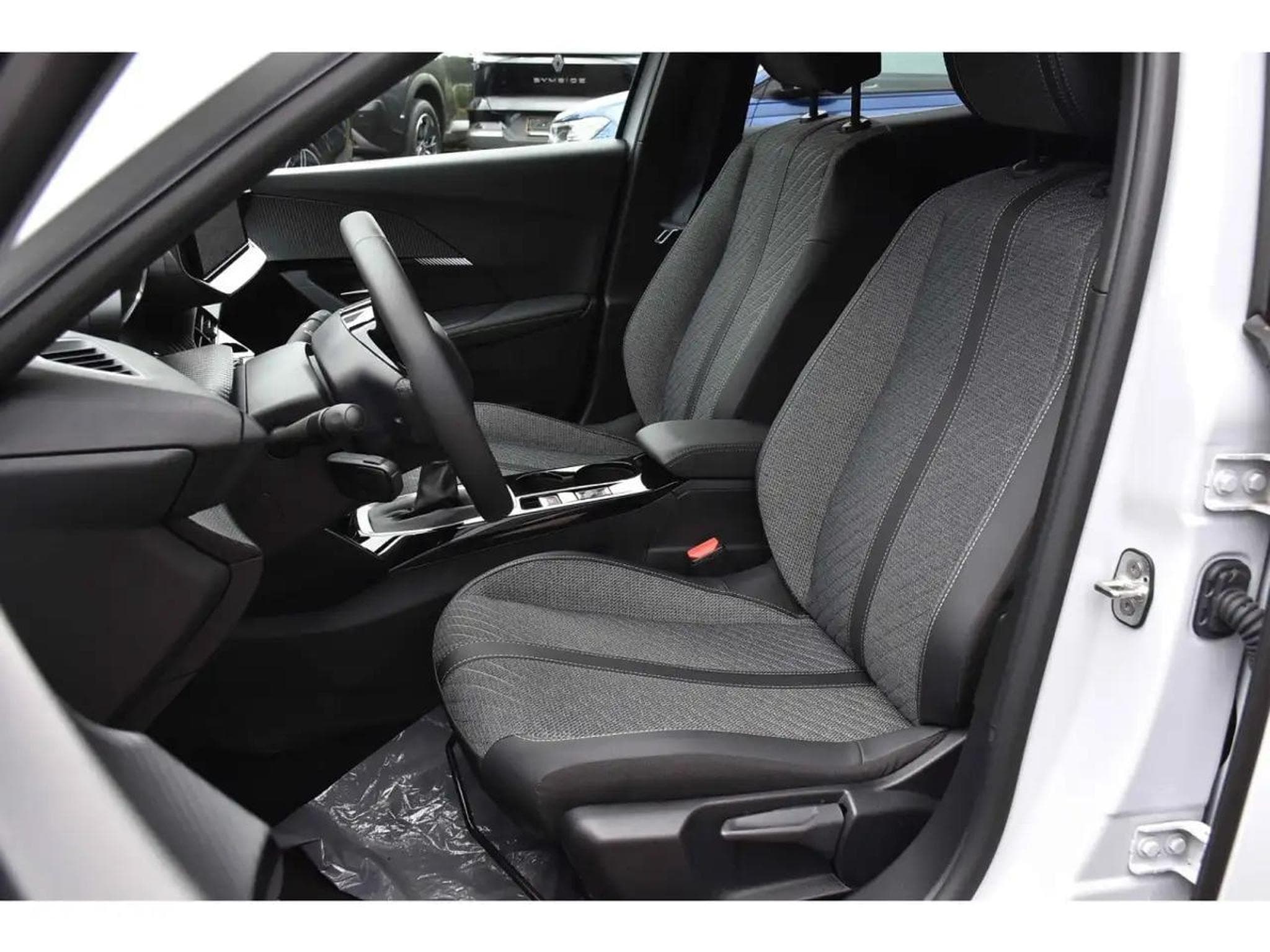 Peugeot 2008 (2025) - Foto 6