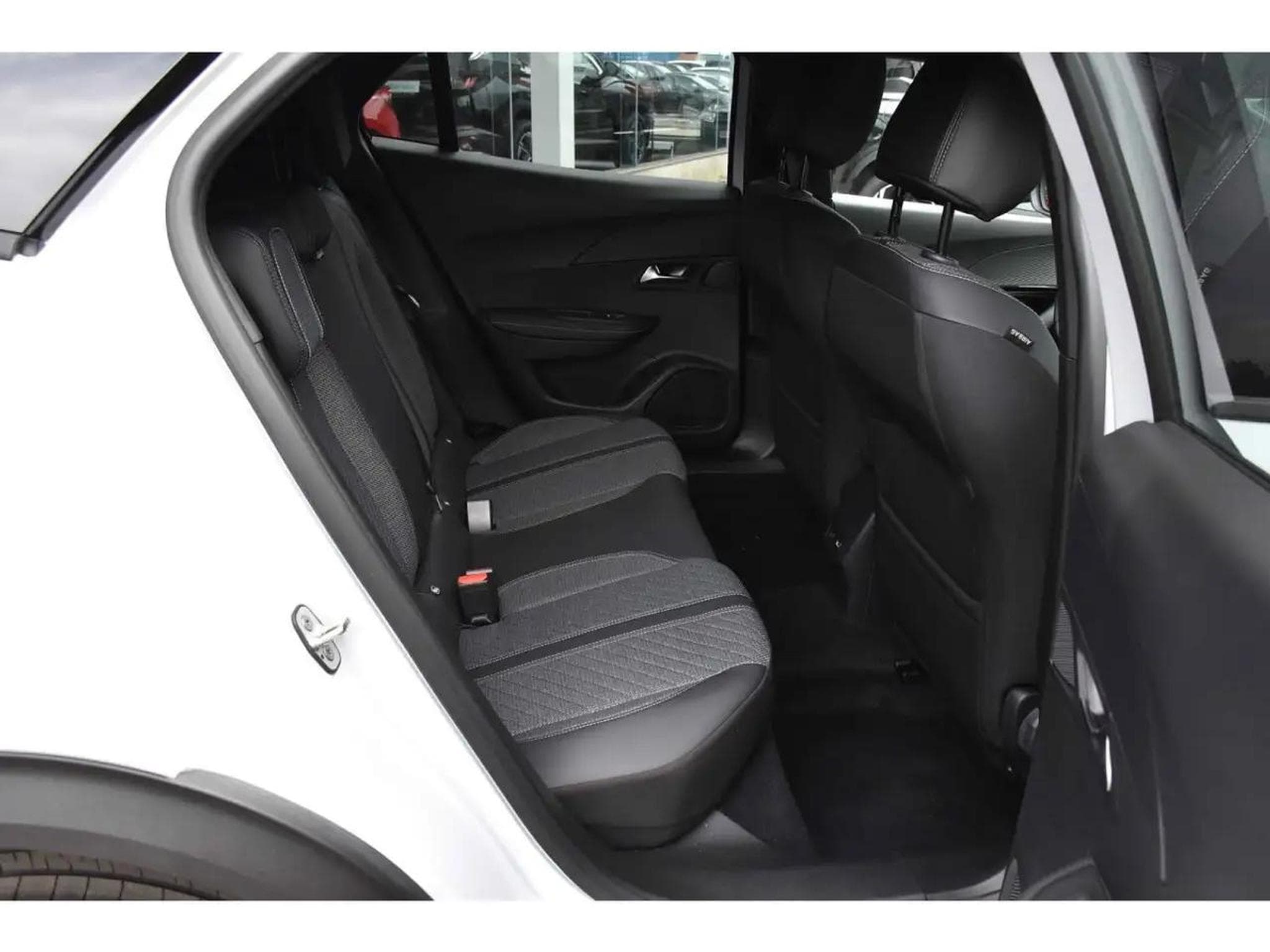 Peugeot 2008 (2025) - Foto 8