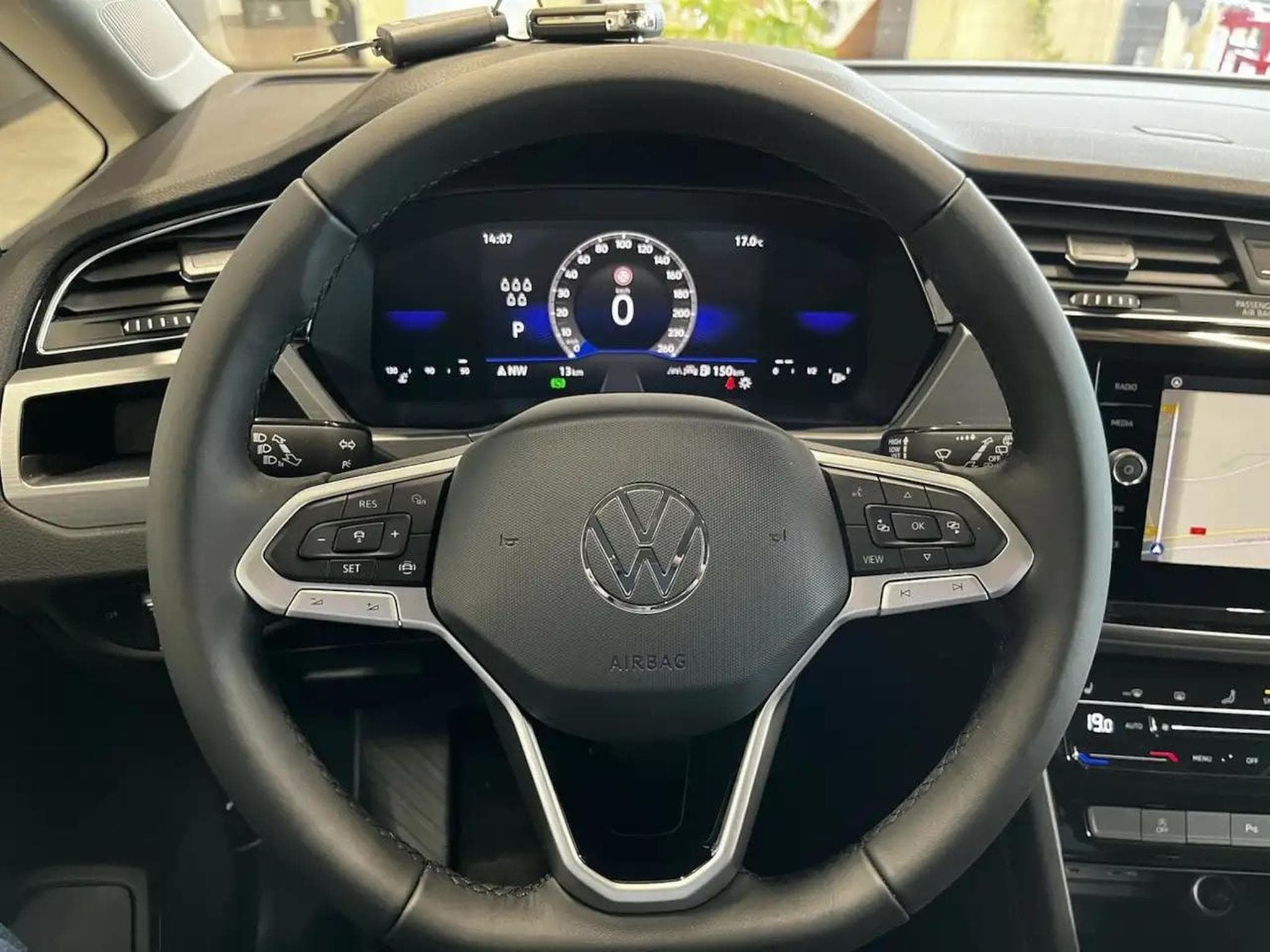 VW Touran (2025) - Foto 11