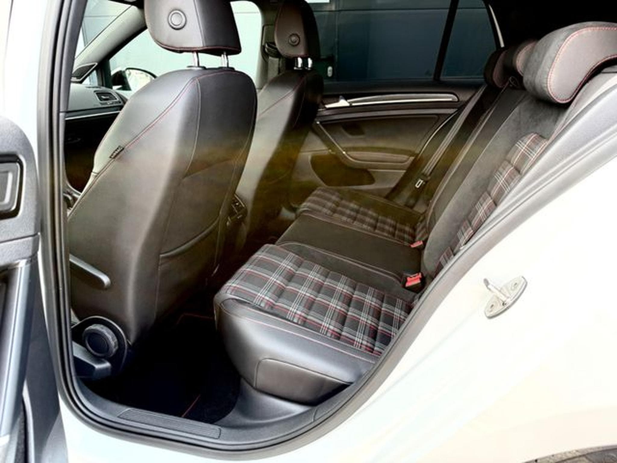VW Golf Golf VII GTI Performance *DYNAUDIO*SPORTAUSPUFF* (2014) - Photo 13