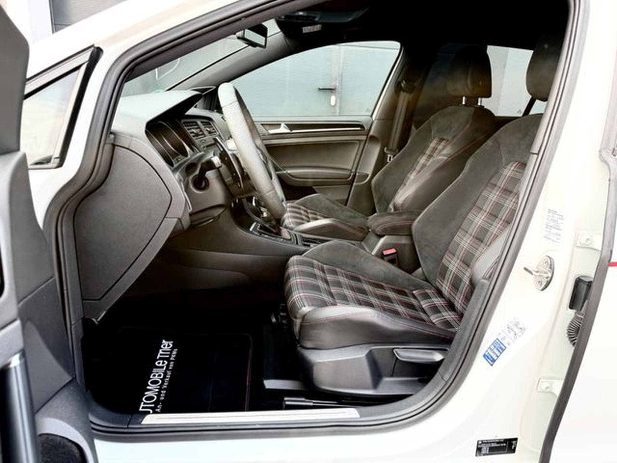 VW Golf Golf VII GTI Performance *DYNAUDIO*SPORTAUSPUFF* (2014) - Photo 9