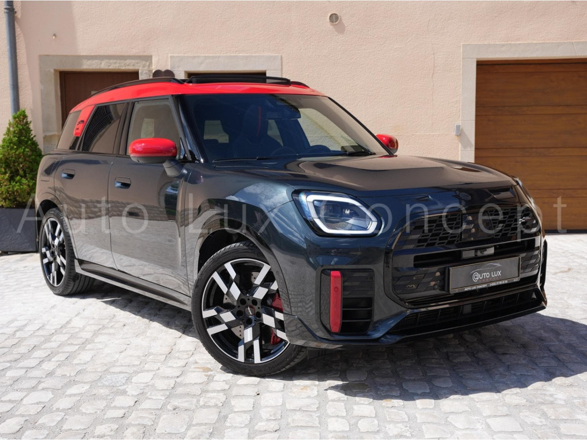 Mini Countryman John Cooper Works ALL4 (2024) - Photo 2