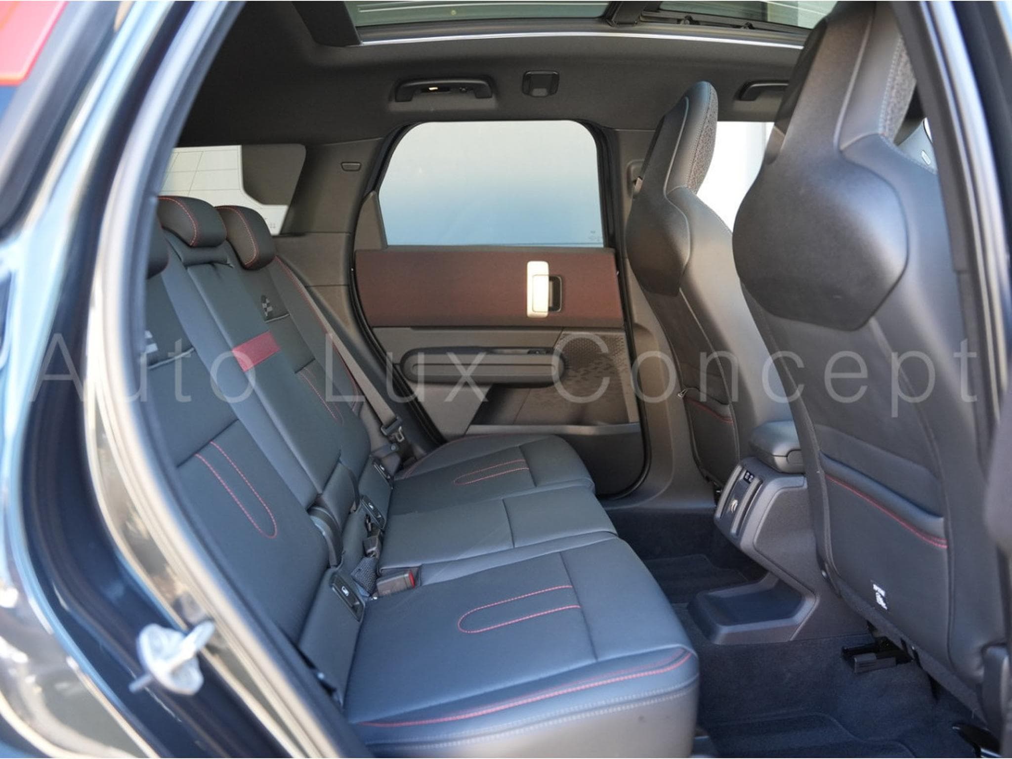 Mini Countryman John Cooper Works ALL4 (2024) - Photo 8