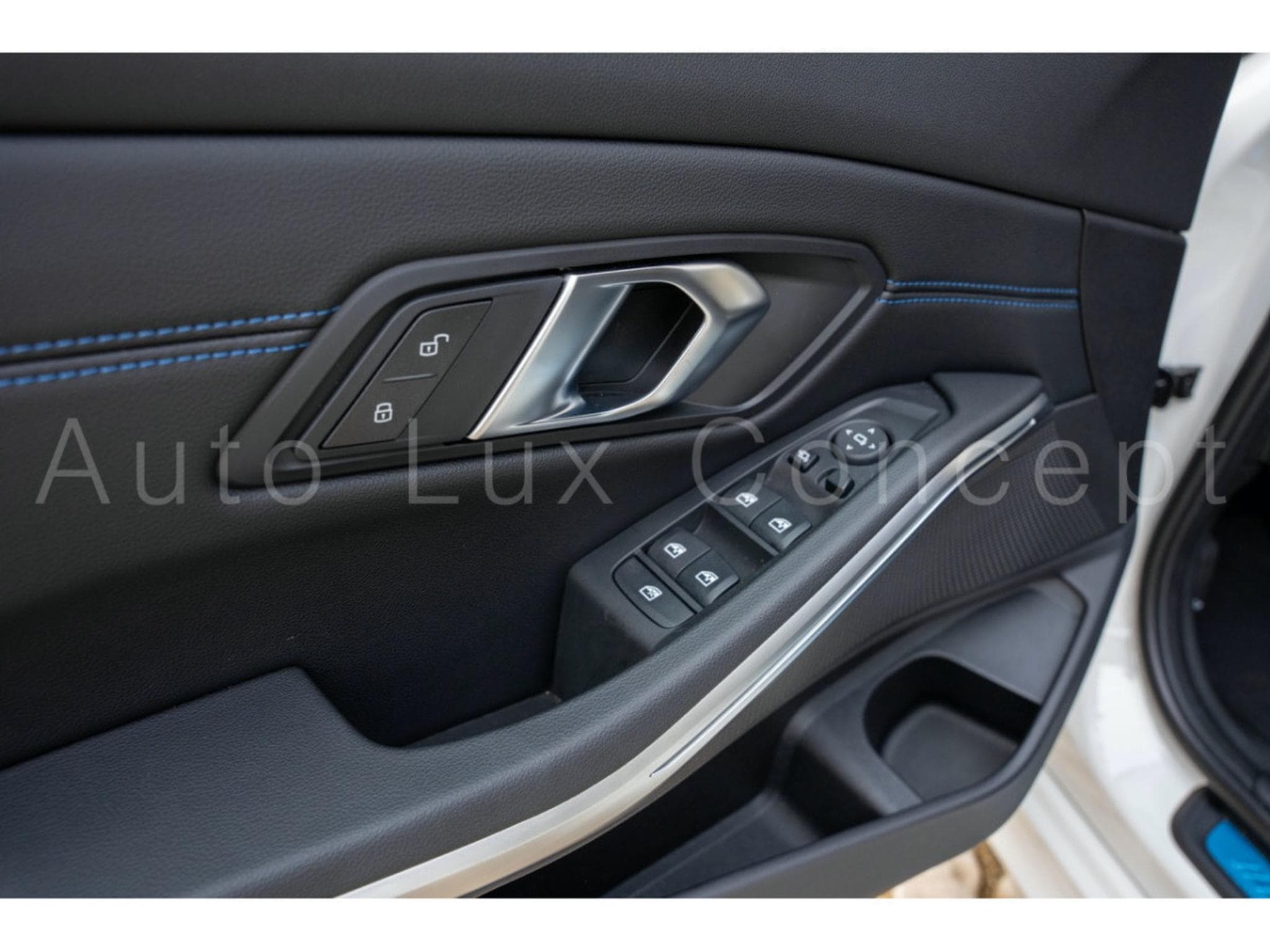 BMW 320 d xDrive M Sport (2023) - Photo 15