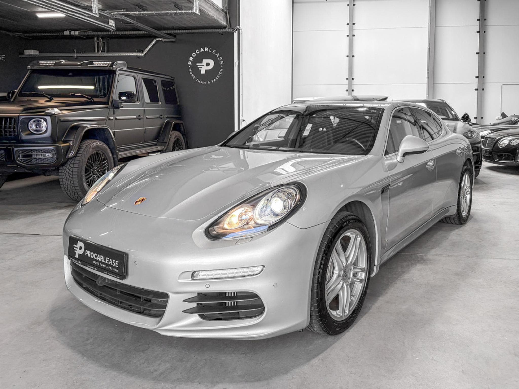Porsche Panamera Panamera S /Bose/(PDLS)/Bi-Xenon/19/360°/(PASM)Leder (2014) - Photo 1