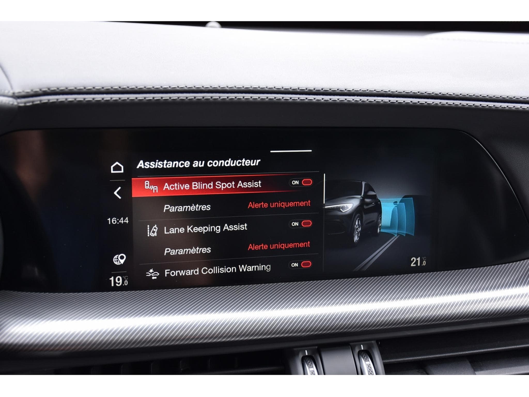 Alfa-Romeo Stelvio 2.0T Q4 Sprint TO CUIR MEMO ACC SIDE LANE GPS CAM 1° MAIN (2020) - Photo 13