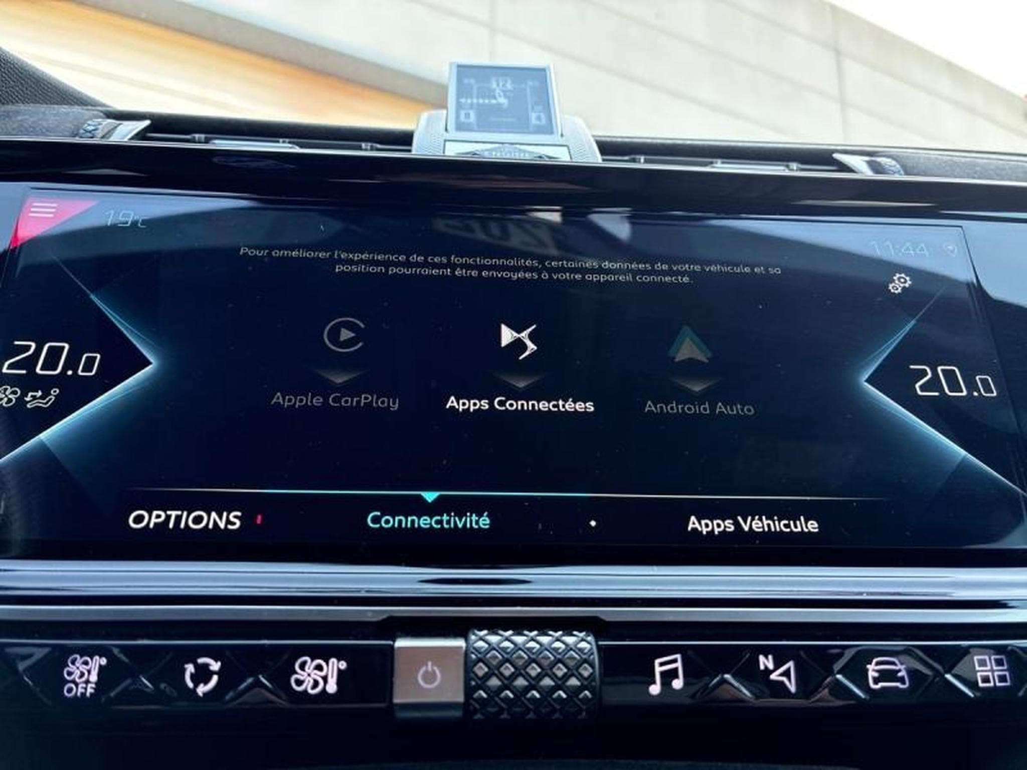DS Automobiles DS7 E-TENSE 4x4 300ch Performance Line + (2022) - Foto 7