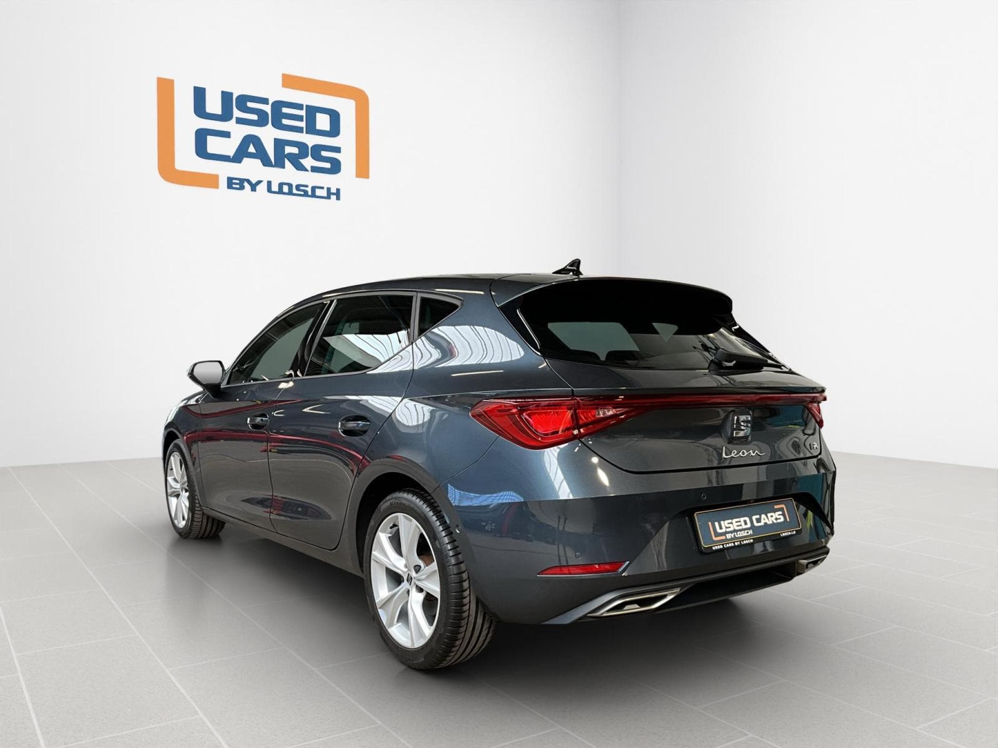 Seat Leon FR+DSG+Matrix-LED+P.Safe-DriveL+P.Vision+Navi (2025) - Photo 6